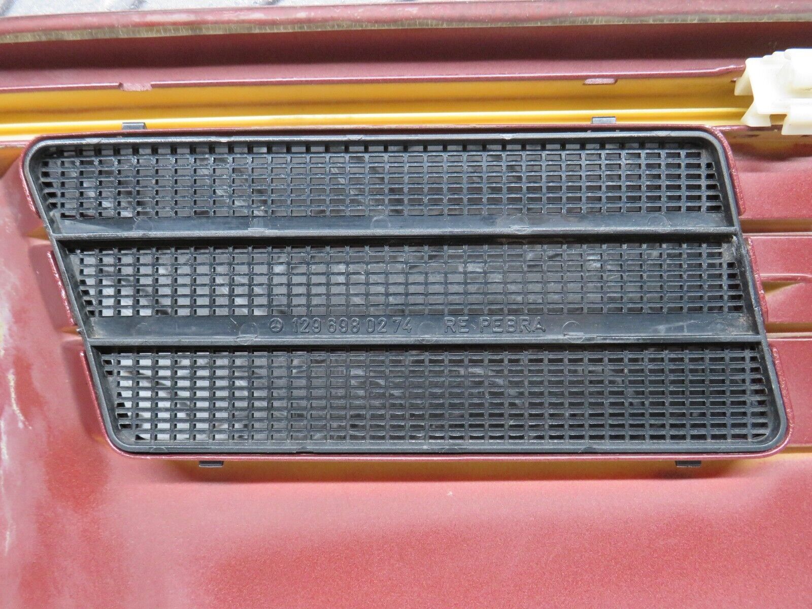 38314 Mercedes-Benz R129 280SL Coupe Front Right Fender Wing Panel 1296900240 1296980274