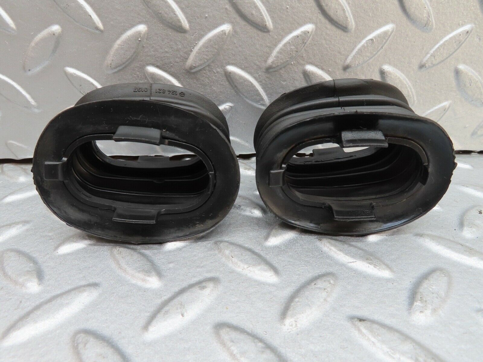 17433 Mercedes-Benz R129 300SL Coupe Front Door Wire Protector Rubber