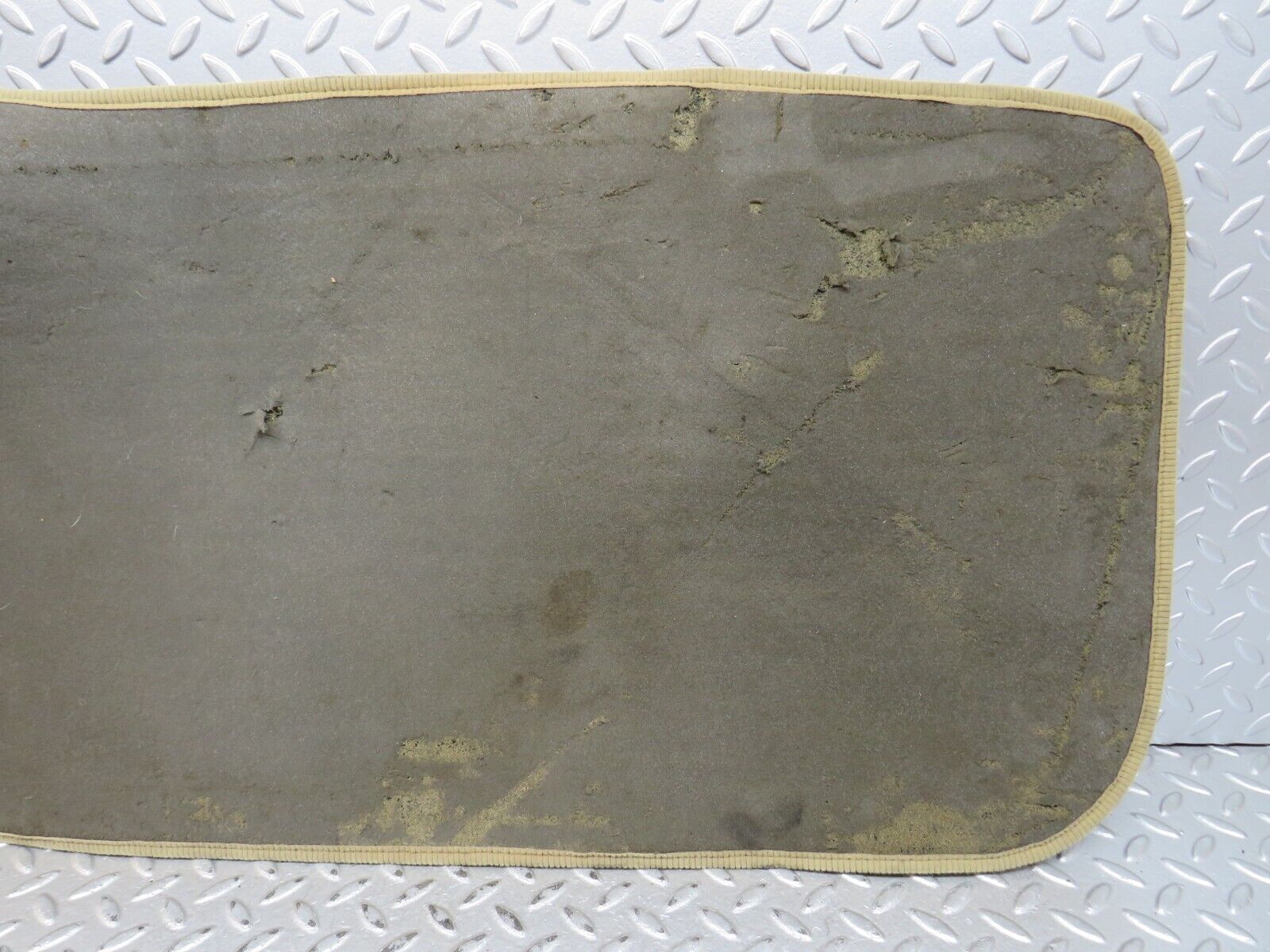 28923 Mercedes-Benz C124 320CE Coupe Front Left Floor Carpet Beige