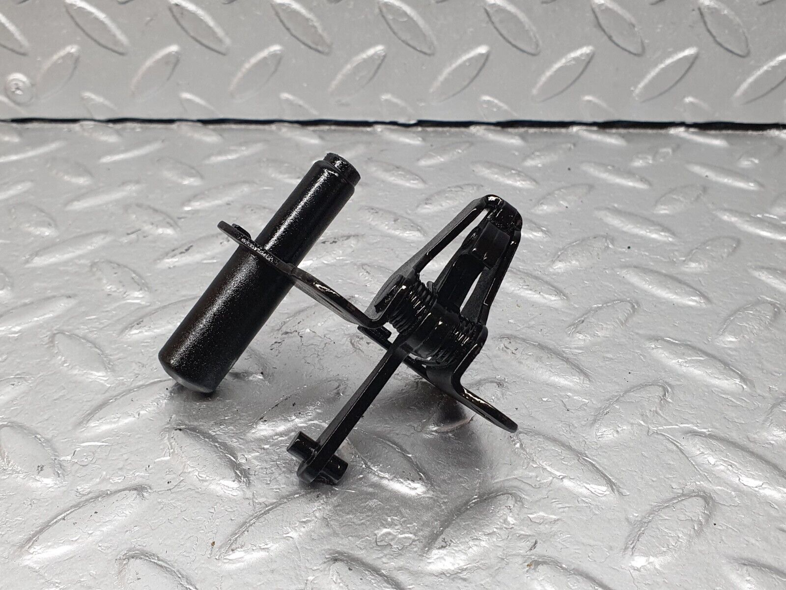 41525 Mercedes-Benz W124 200E Bonnet Lock Catch 1248800260