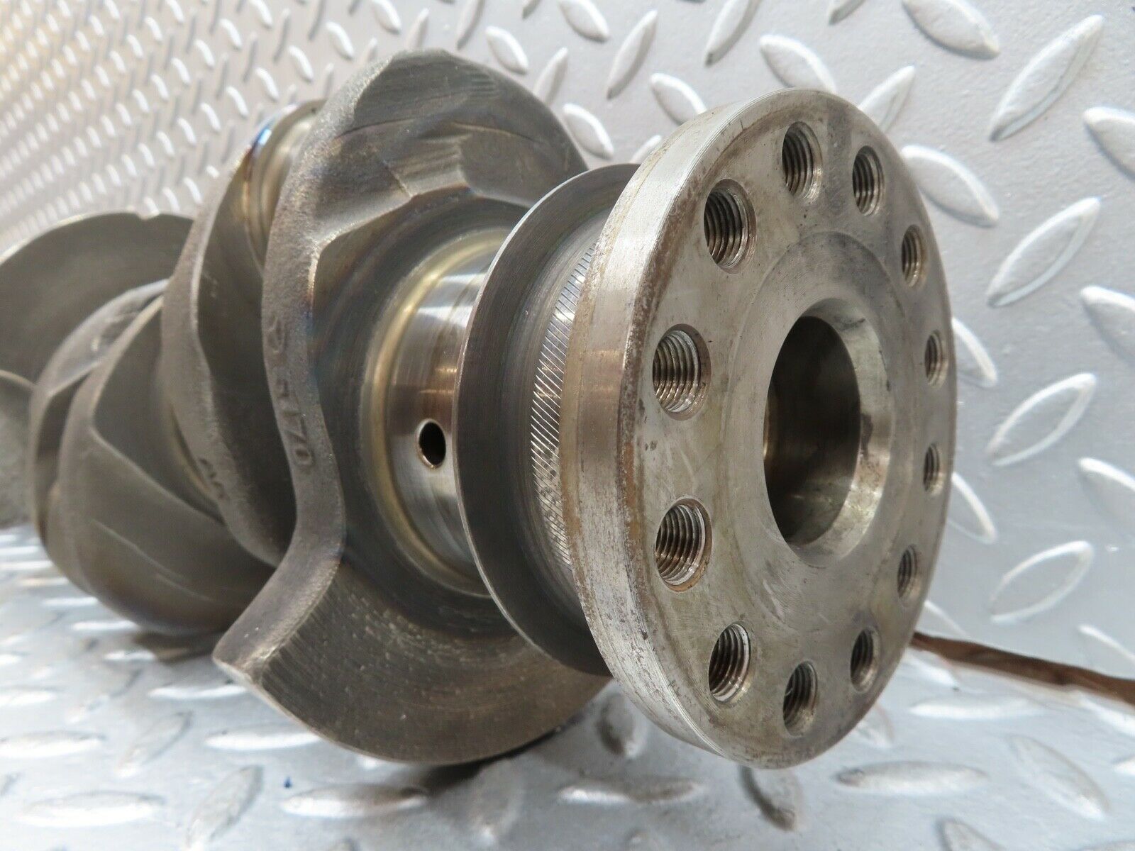 19200 Mercedes-Benz W123 300D Crankshaft OM617