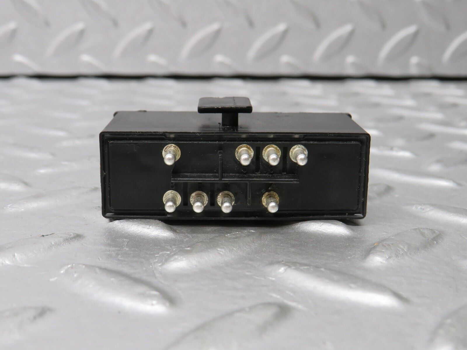 38396 Mercedes-Benz R129 280SL Coupe Right Seat Locking Relay 1298210147