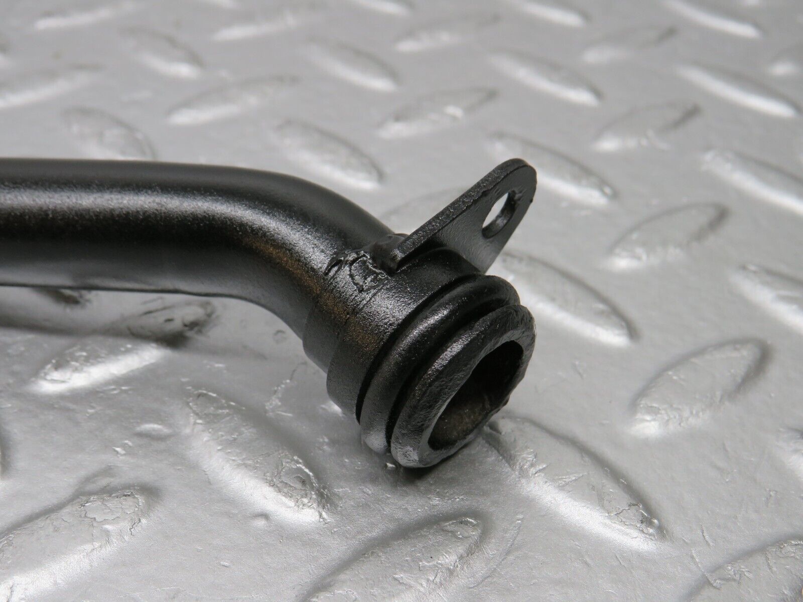 38149 Mercedes-Benz A124 320E Cabriolet Coolant Pipe