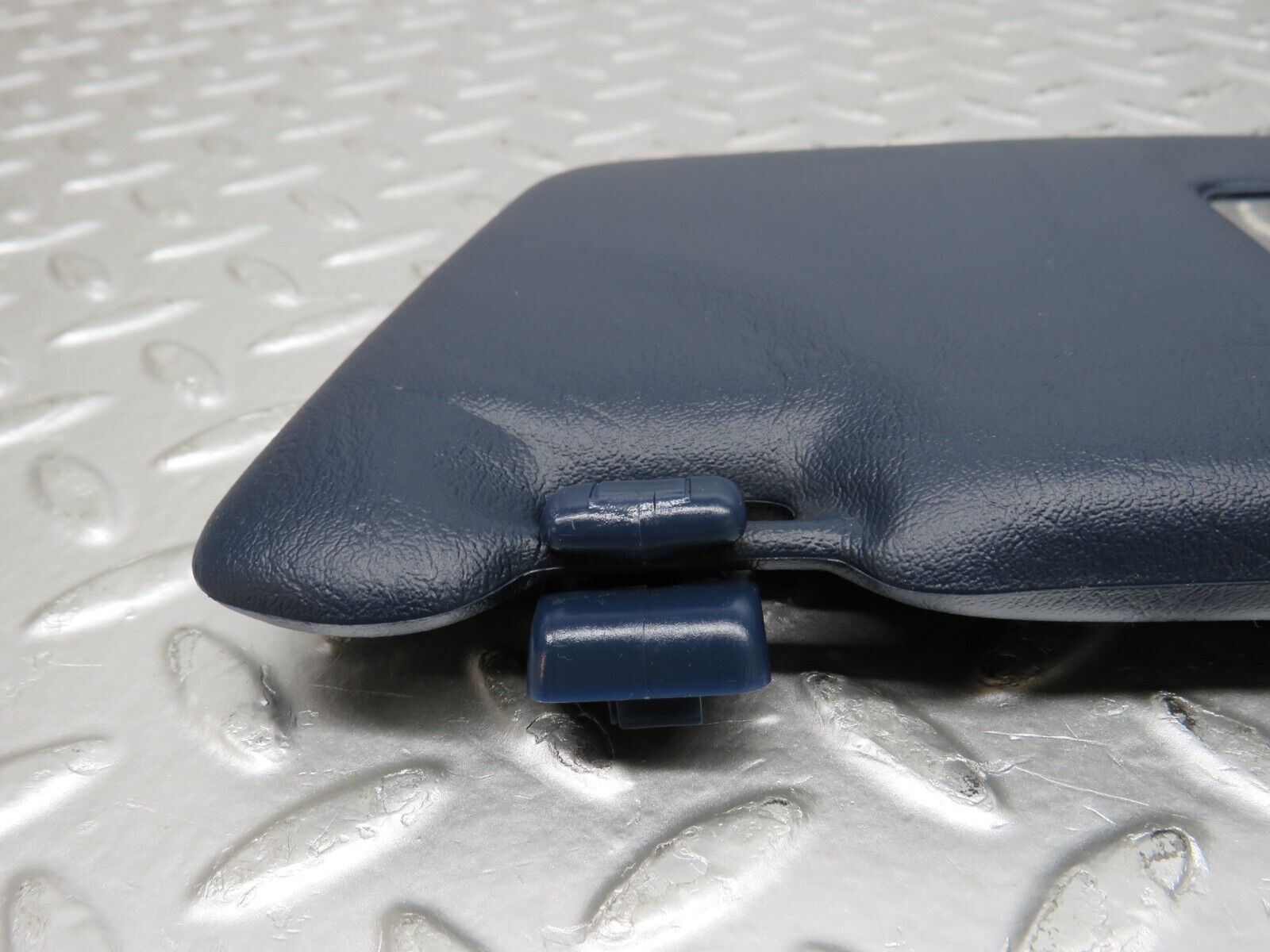 31952 Mercedes-Benz W123 230E Sun Visor Left Side Blue