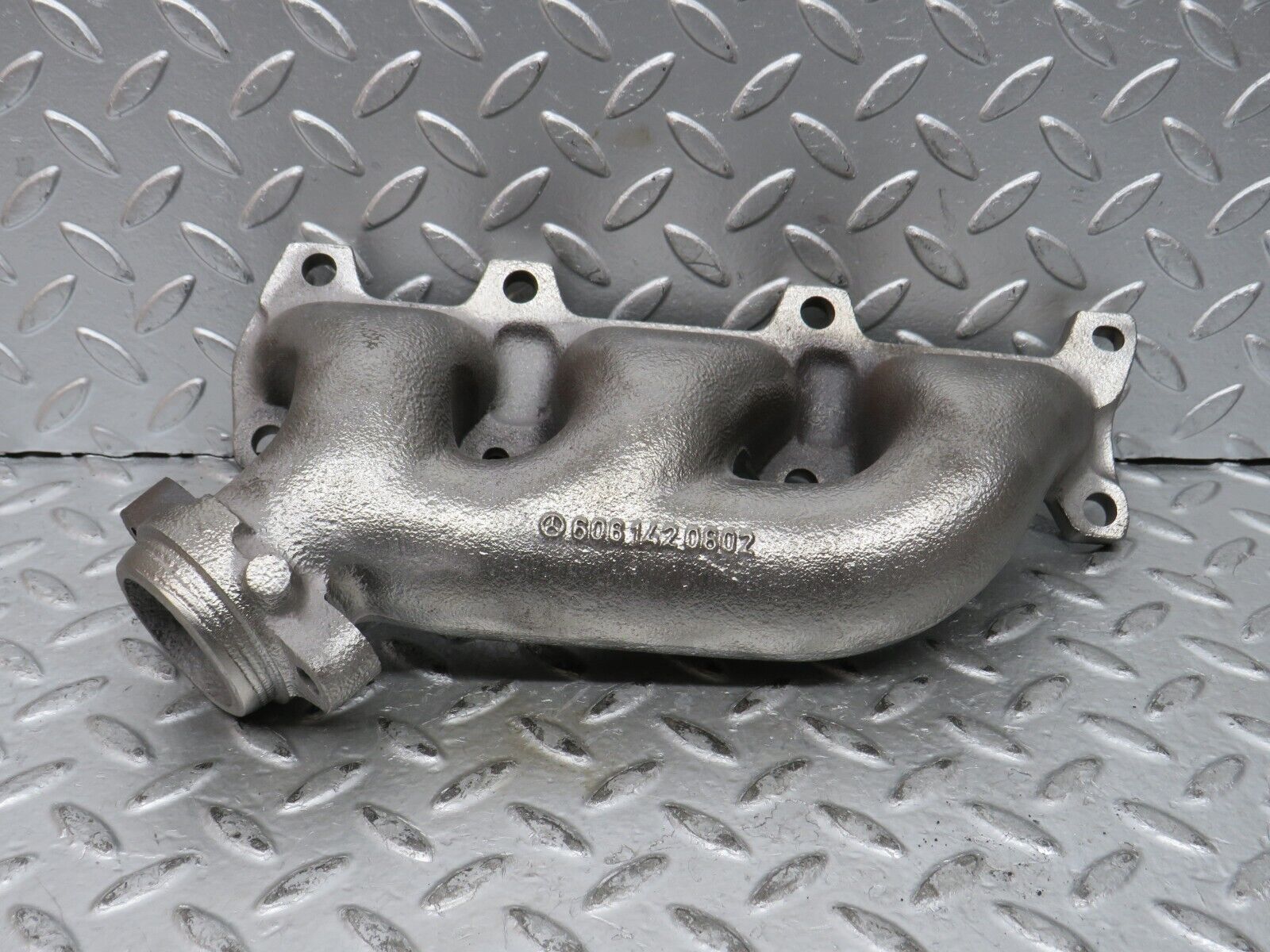 27680 Mercedes-Benz S124 300TE Wagon Exhaust Manifold Cylinder 4-6 6061420802