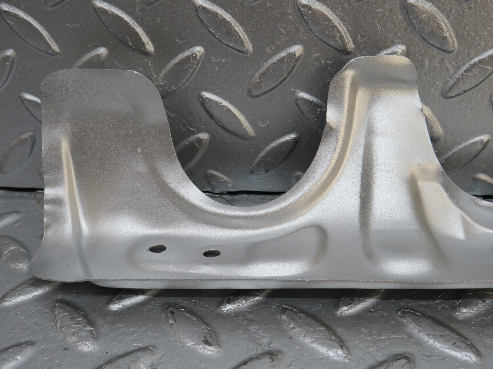 33049 Mercedes-Benz W126 380 V8 M116 Exhaust Manifold Heat Shield