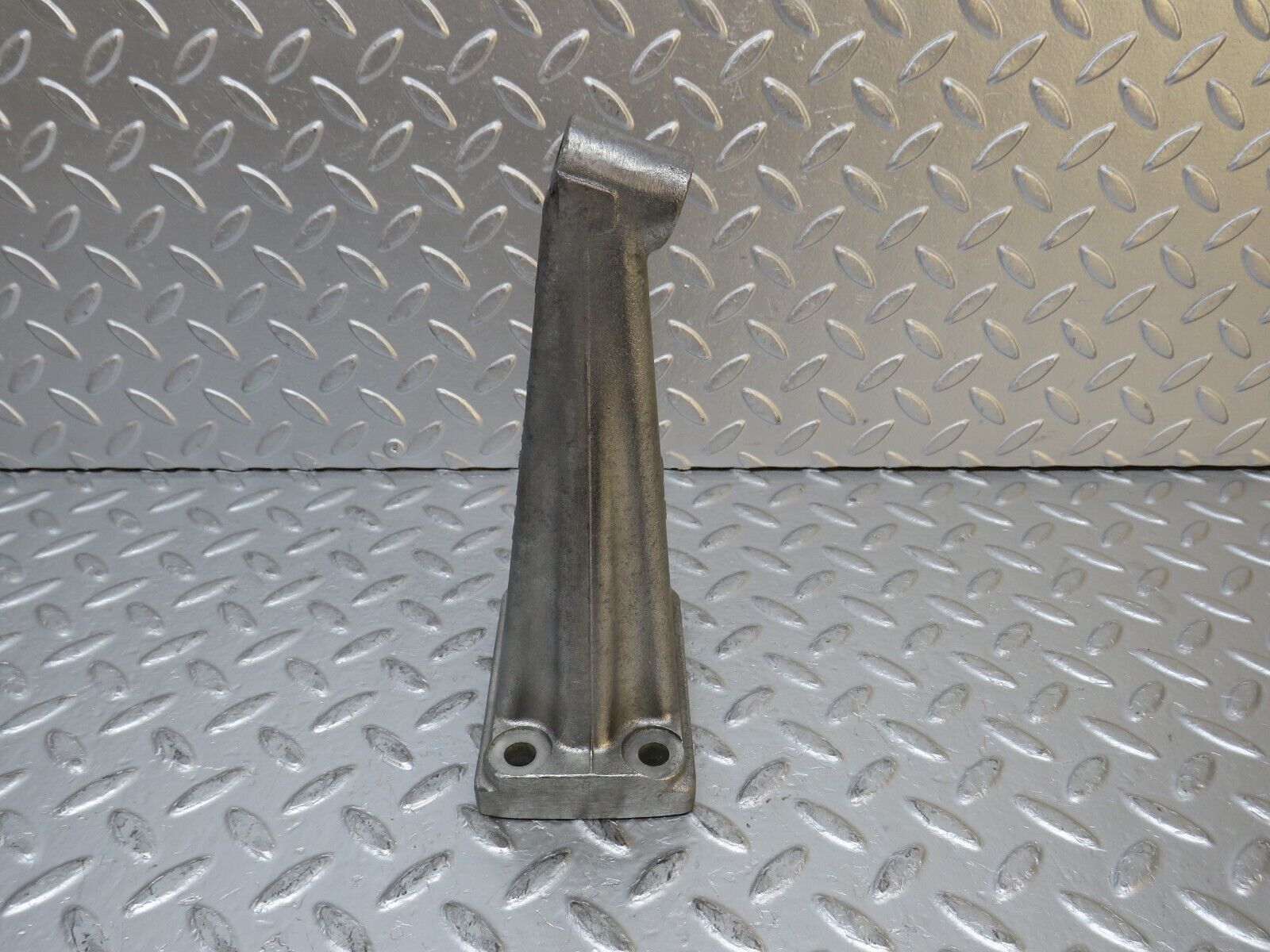 0314 Mercedes-Benz W110 Engine Mount Bracket 1212234604