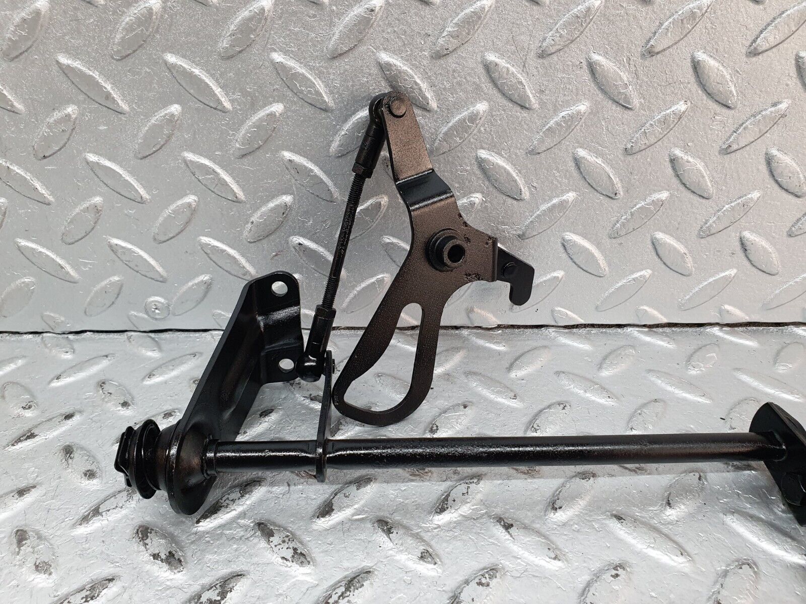 41234 Mercedes-Benz W126 300SE Throttle Linkage