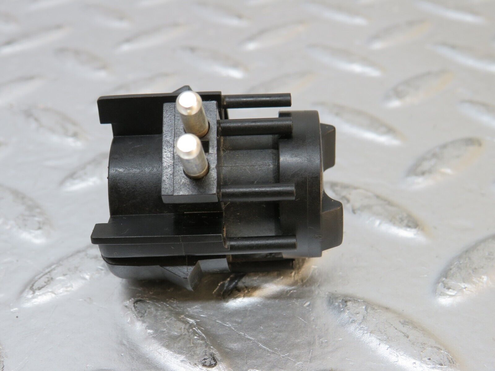 29841 Mercedes-Benz W123 230E Kick Down Switch 0015457814