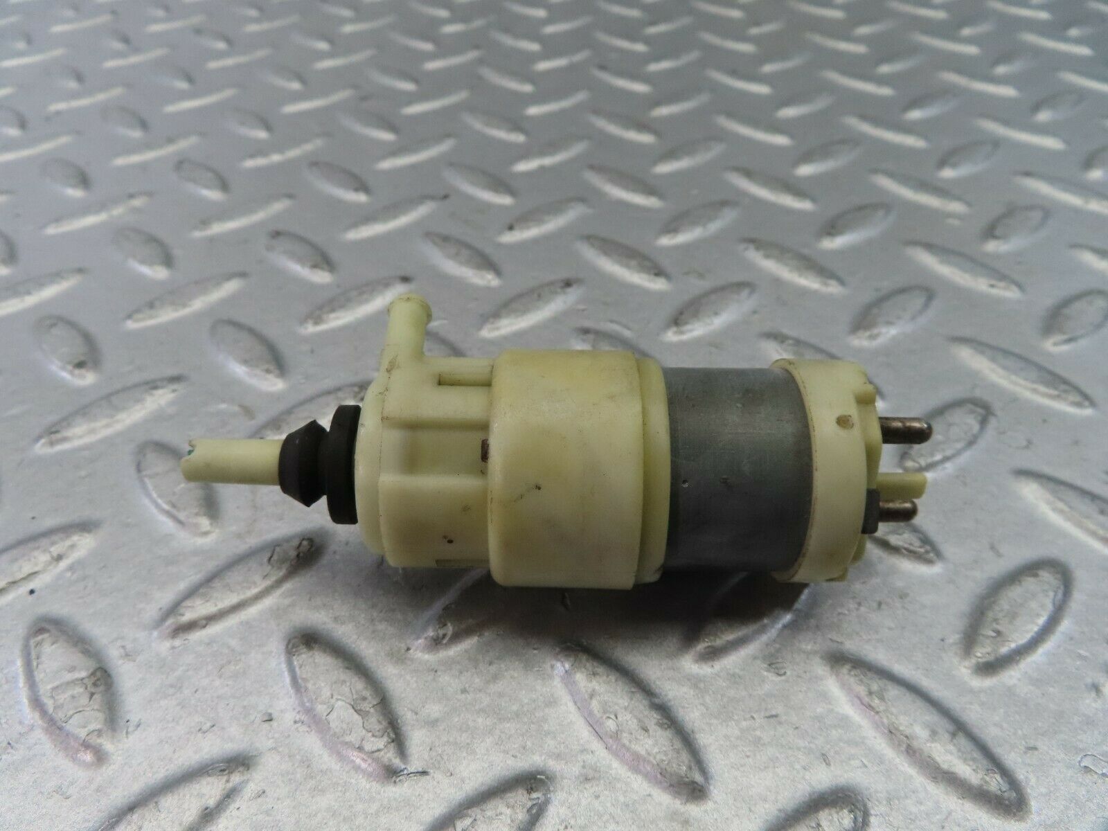 9229 Mercedes-Benz W123 Windscreen Washer Pump