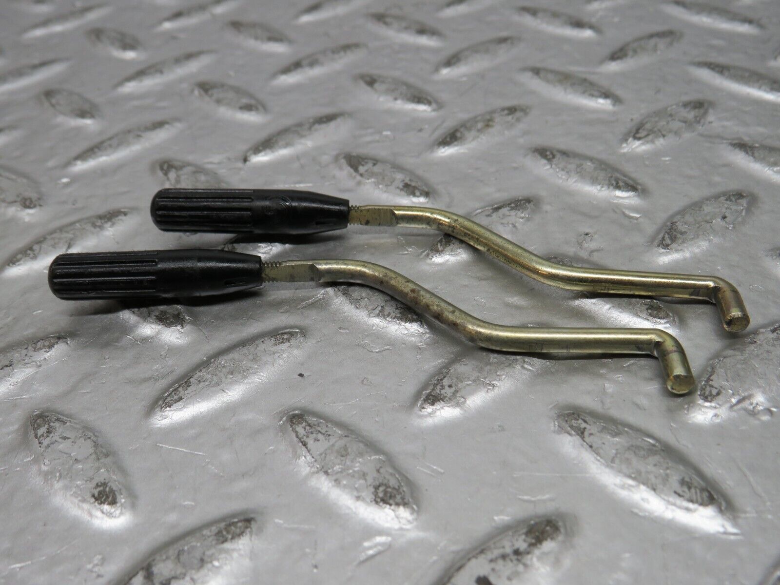 27180 Mercedes-Benz W123 280E Front Door Lock Knob Pair