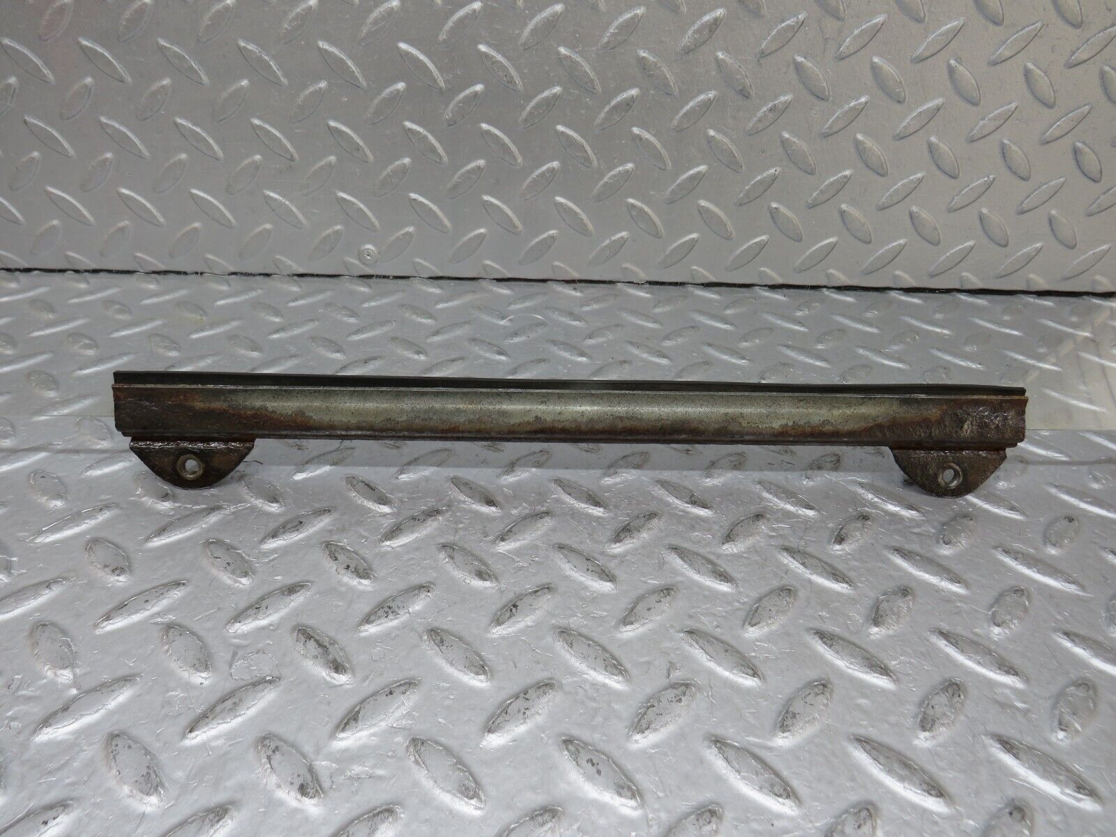 35793 Mercedes-Benz W108 Front Left Door Window Glass