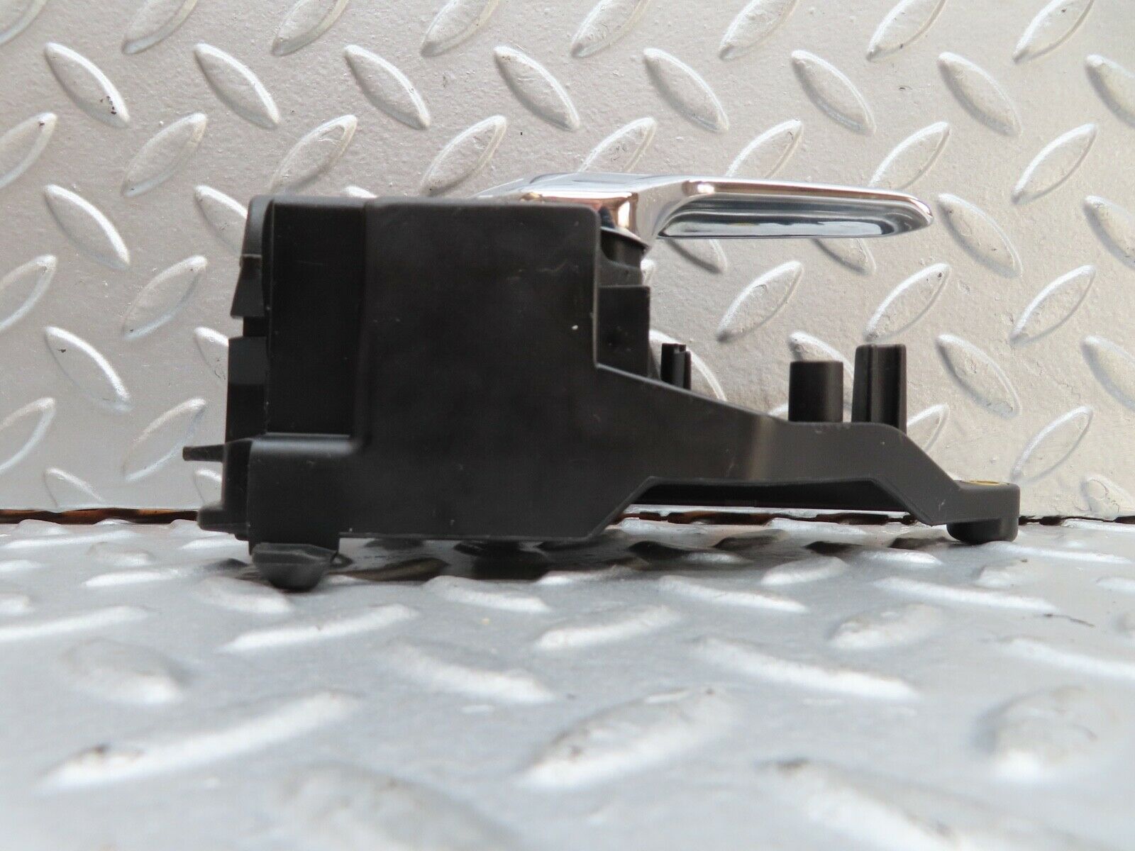 17431 Mercedes-Benz R129 300SL Coupe Interior Door Handle Right Side