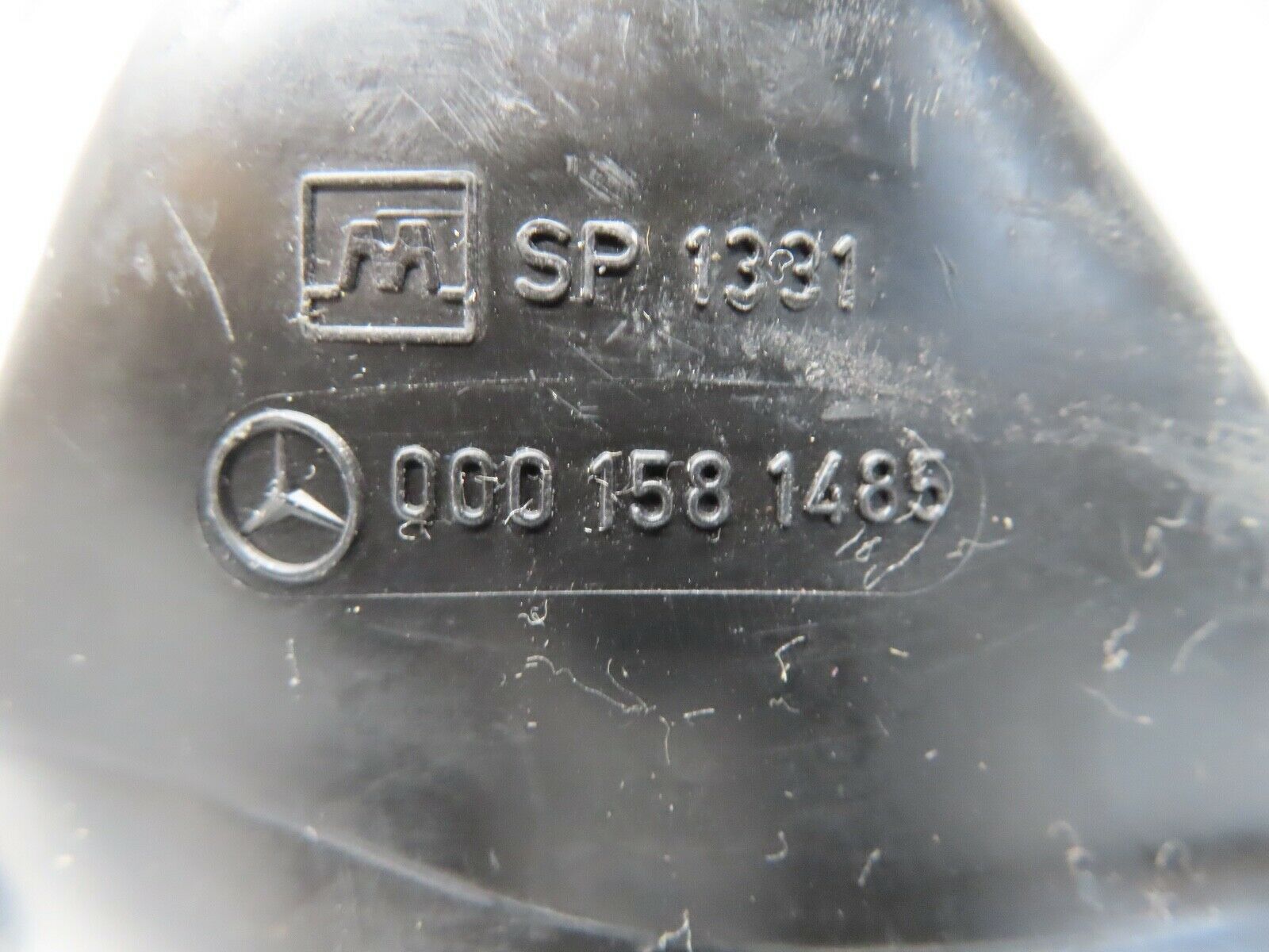 17644 Mercedes-Benz W116 450SEL Ignition Coil Cover Cap 0001581485