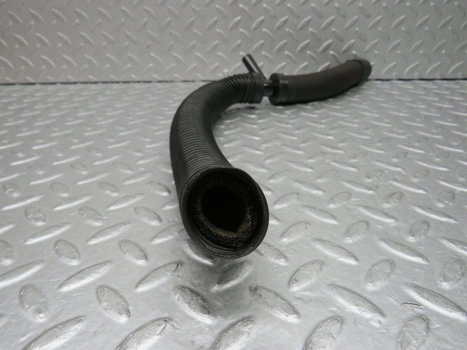 37577 Mercedes-Benz W109 300SEL Trunk Water Drain Hose Pipe