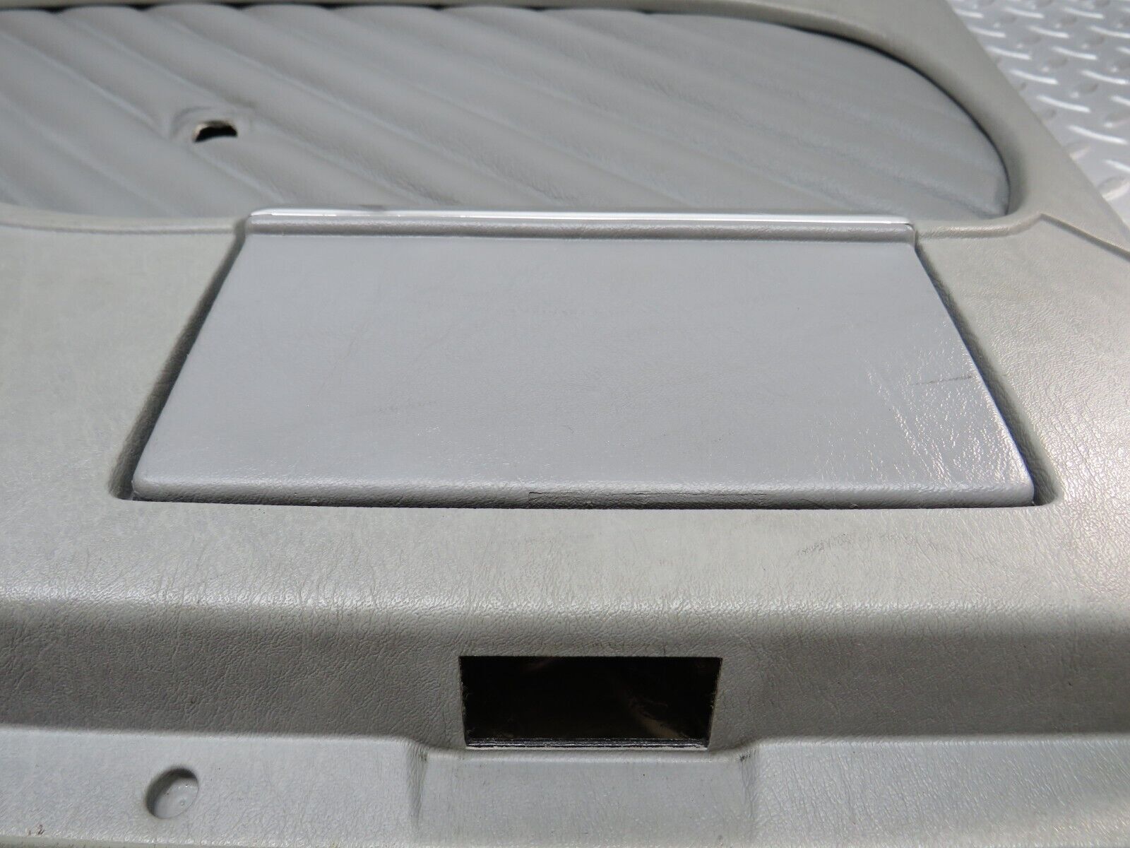 35957 Mercedes-Benz W126 420SE Rear Left Door Card Grey