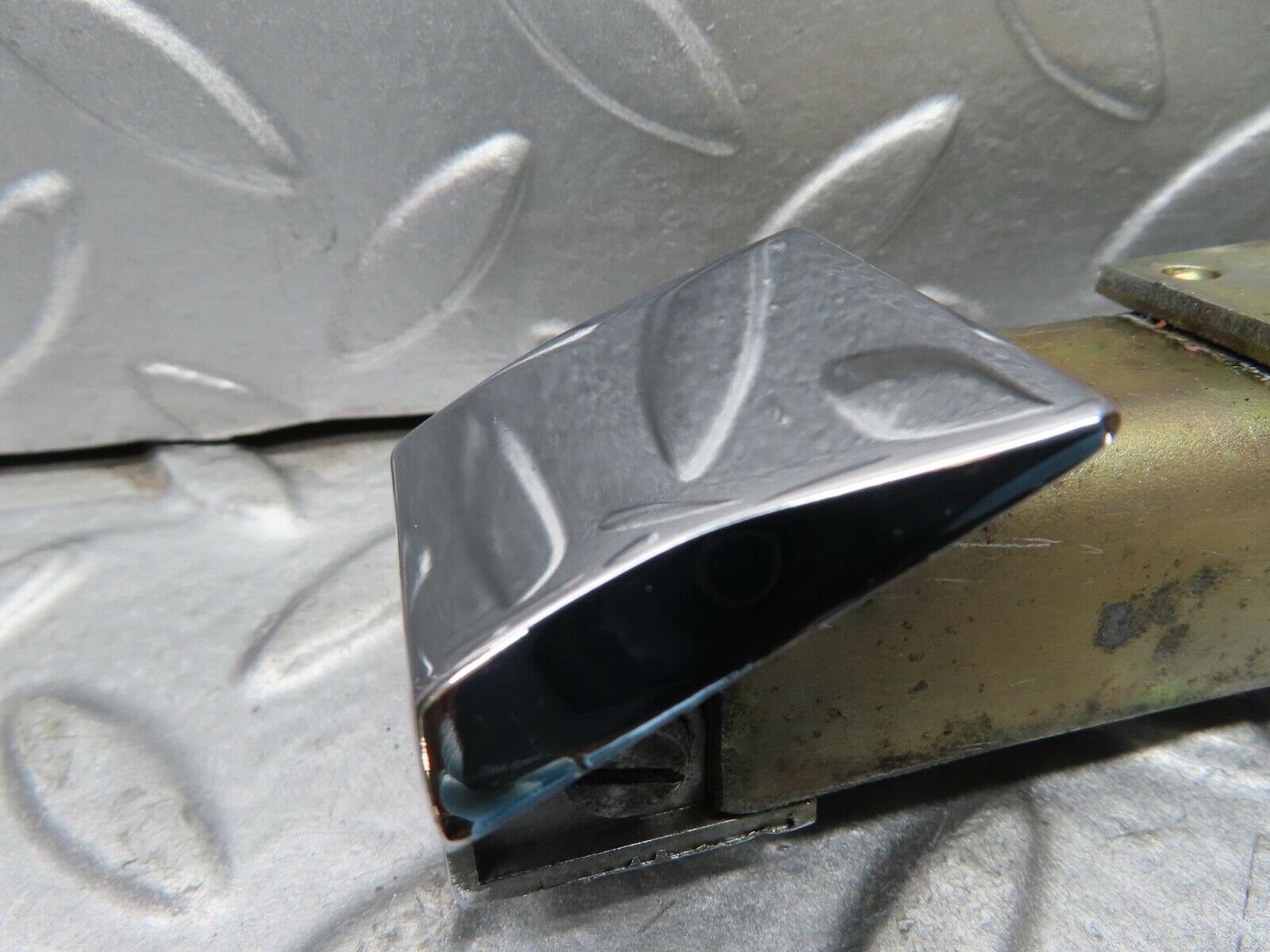 16739 Mercedes-Benz C107 380SLC Right Door Rear Window Channel