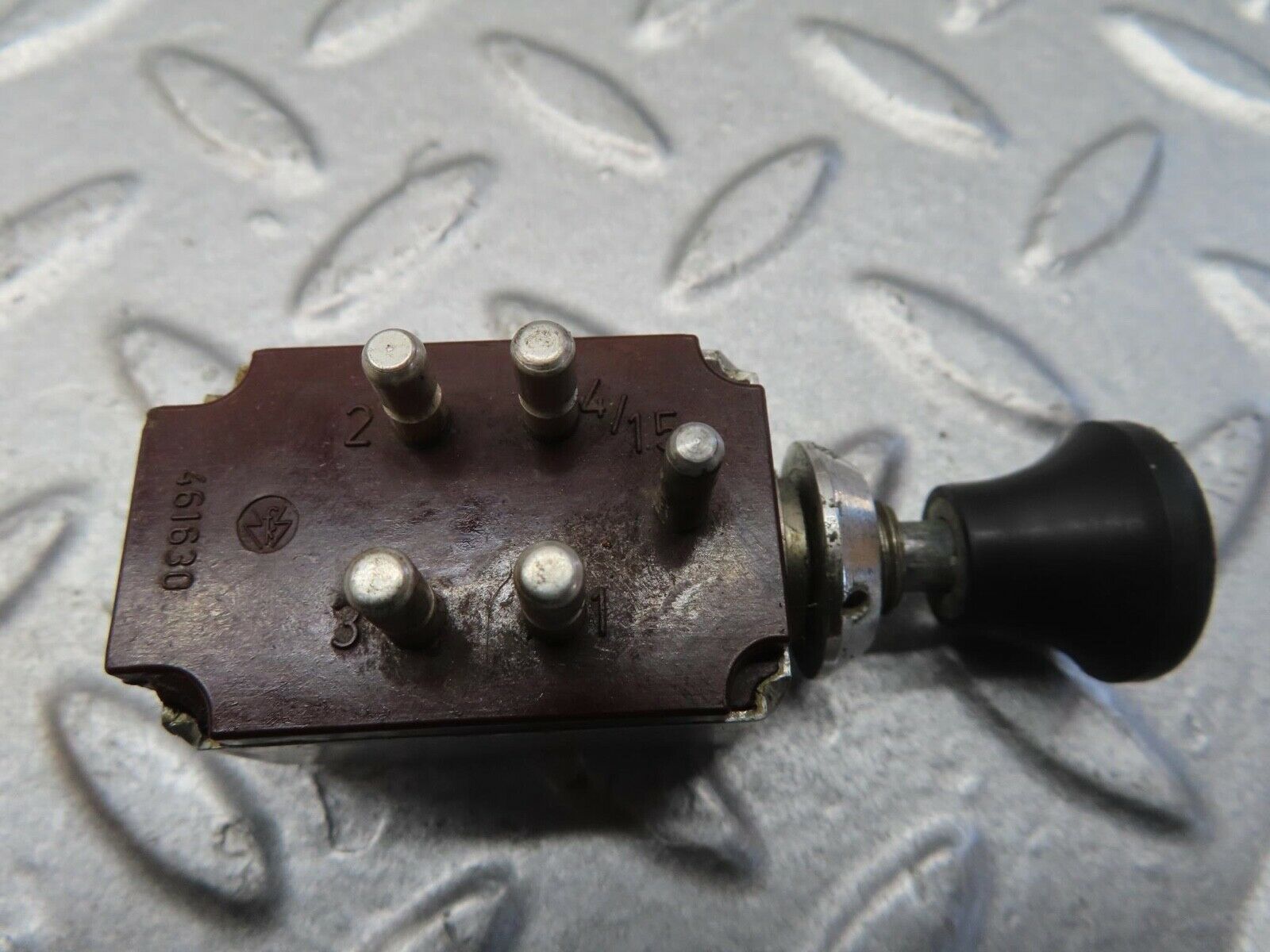 13255 Mercedes-Benz W111 220S Windscreen Wiper Pull Switch 461630