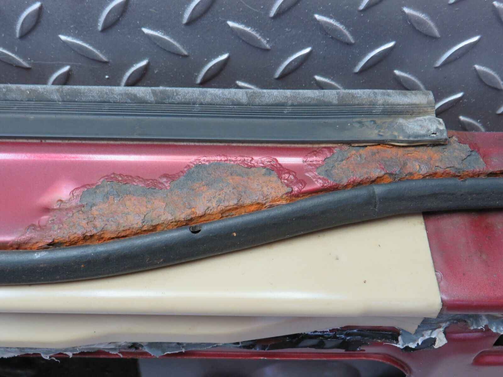 38509 Mercedes-Benz R129 280SL Coupe Left Door