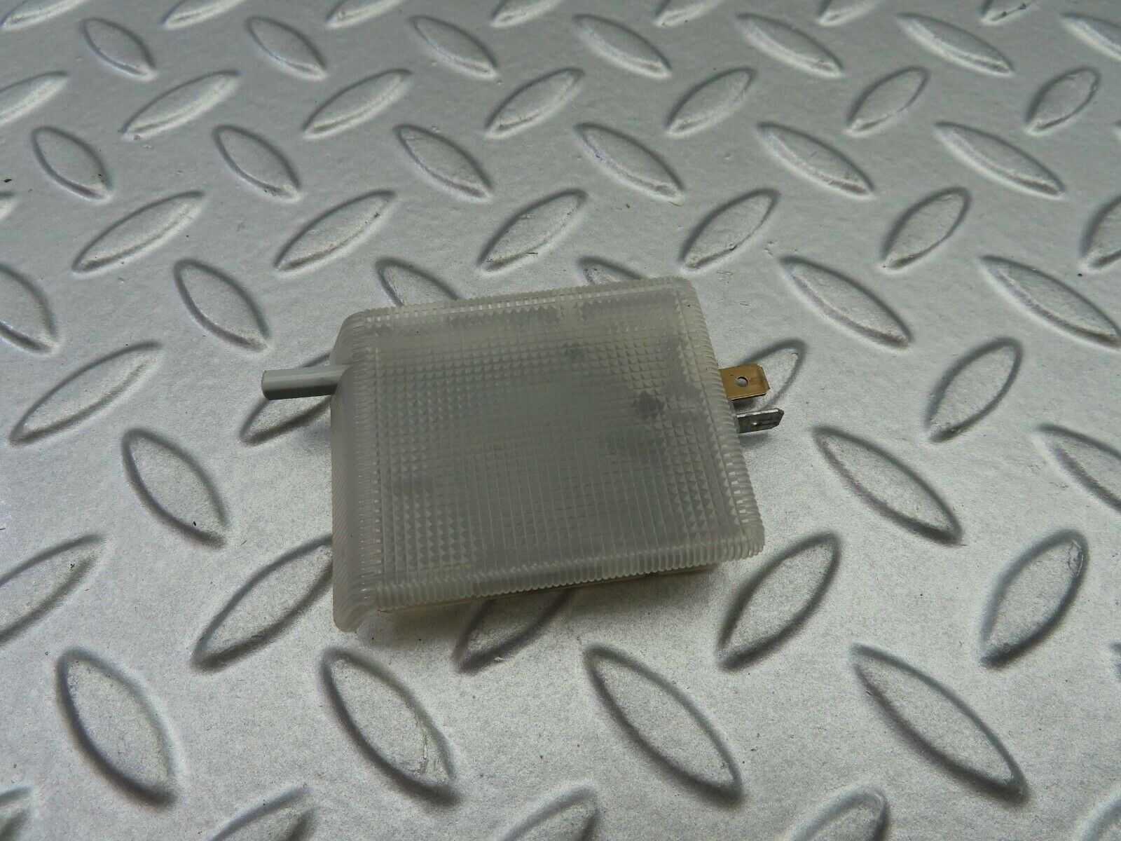 7124 Mercedes-Benz S124 E220 Wagon Glove Box Light