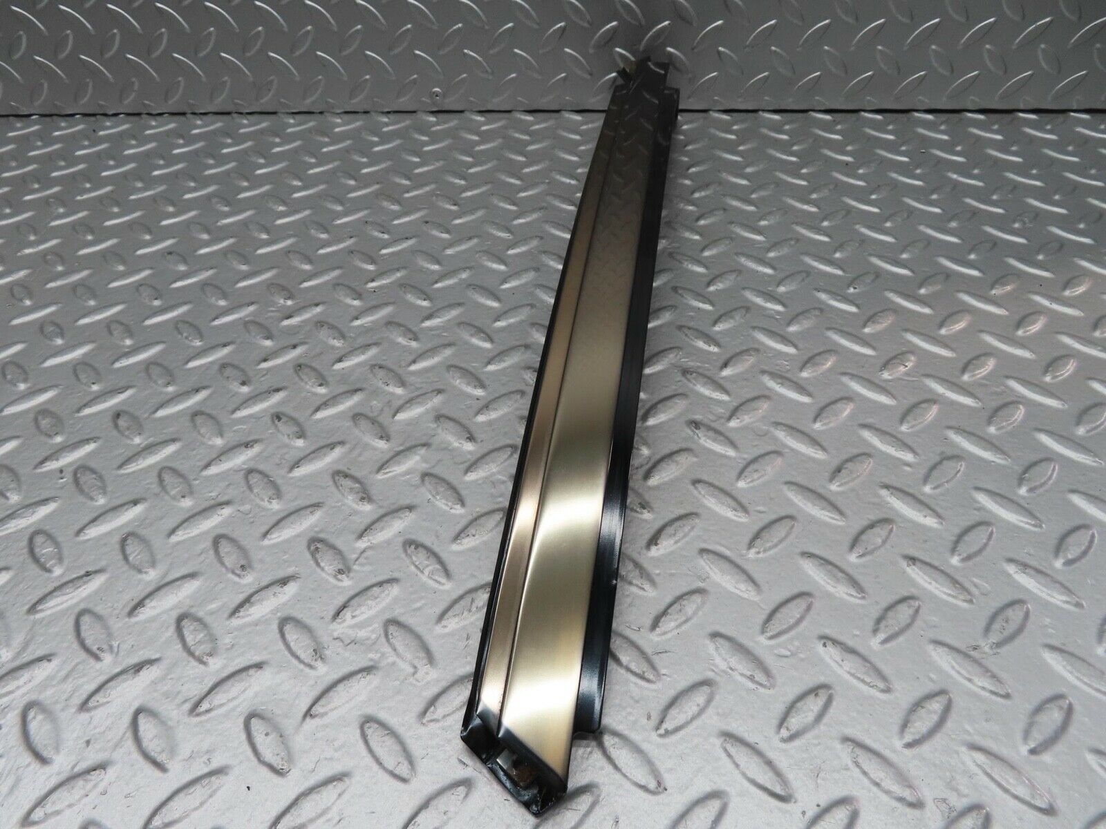 15028 Mercedes-Benz W140 S320 Rear Left Door Window Channel