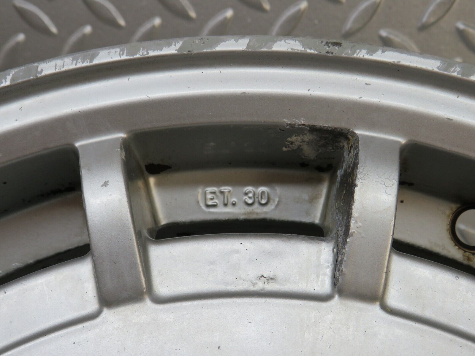 36918 Mercedes-Benz Alloy Wheel 6.5Jx15 H2 ET30