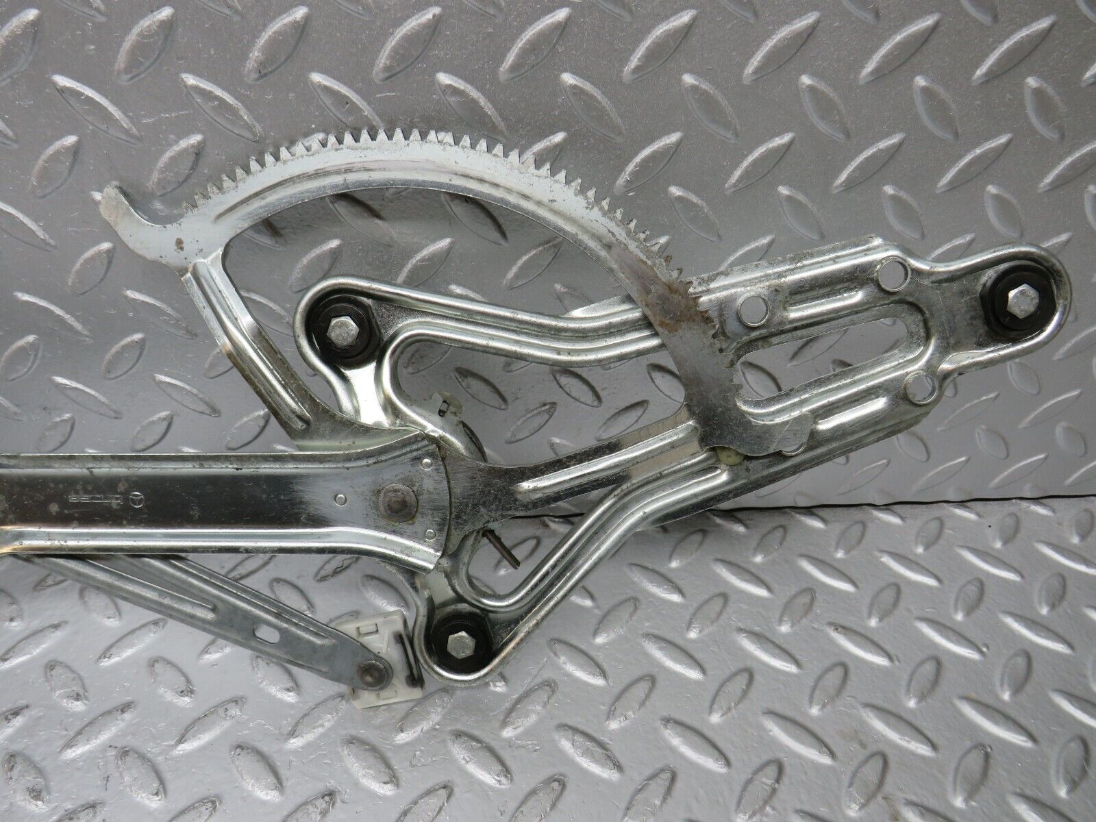 33954 Mercedes-Benz W124 260E Front Left Power Window Regulator