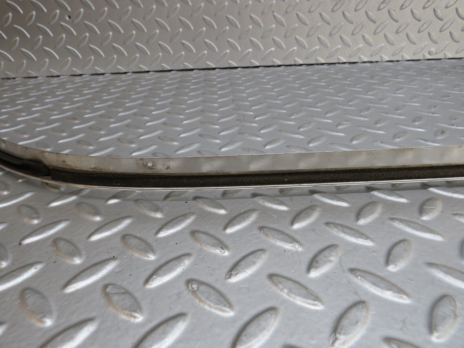 36324 Mercedes-Benz W126 420SE Roof Chrome Trim Right Side