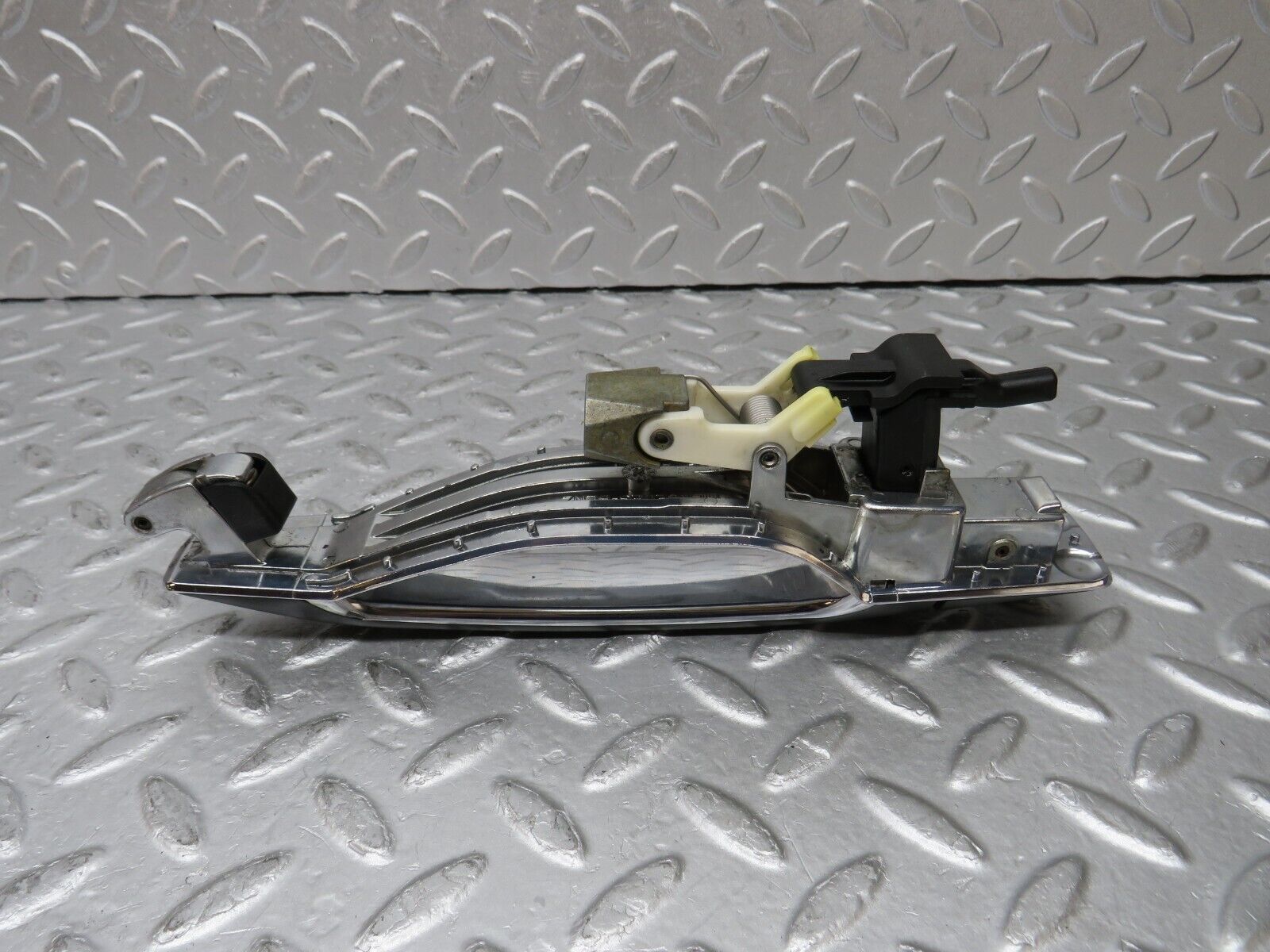 35323 Mercedes-Benz W140 Exterior Door Handle