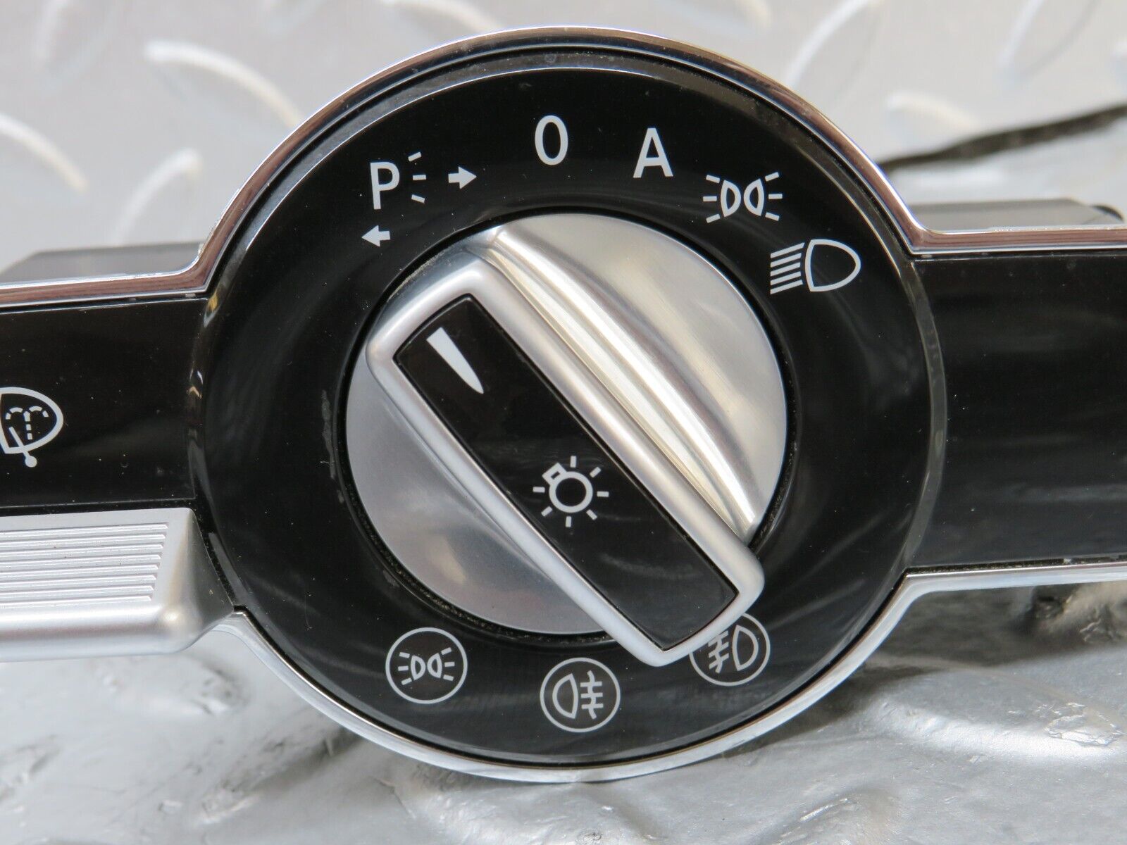 35141 Mercedes-Benz W221 Headlight Switch 2215451104