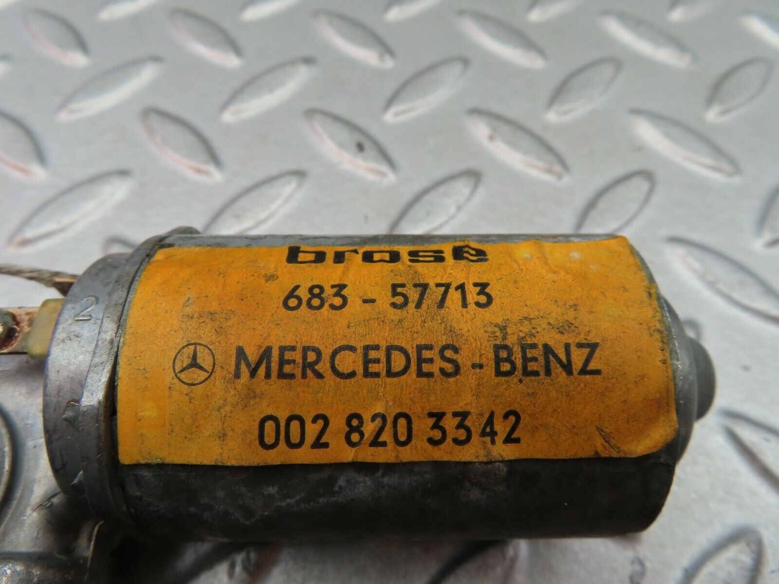 6229 Mercedes-Benz W126 380SE Headrest Adjustment Motor Left Side 0028203342