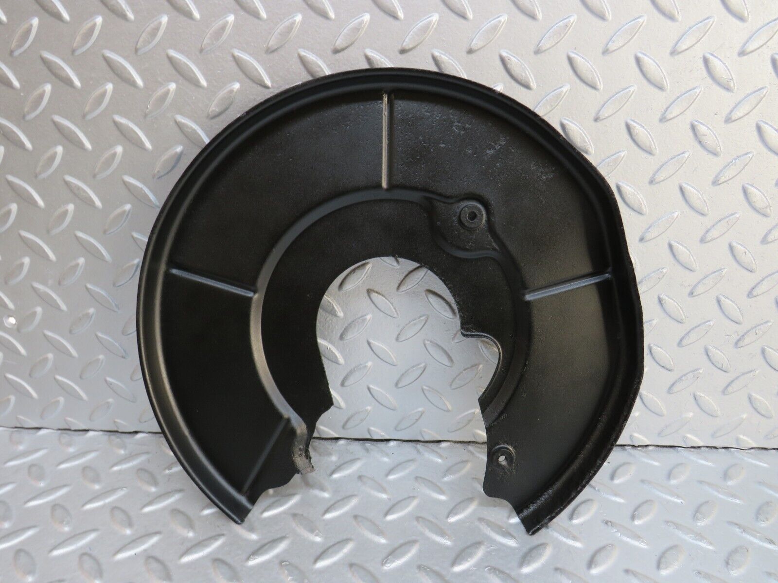 37658 Mercedes-Benz W109 300SEL Front Left Brake Disc Protection Plate