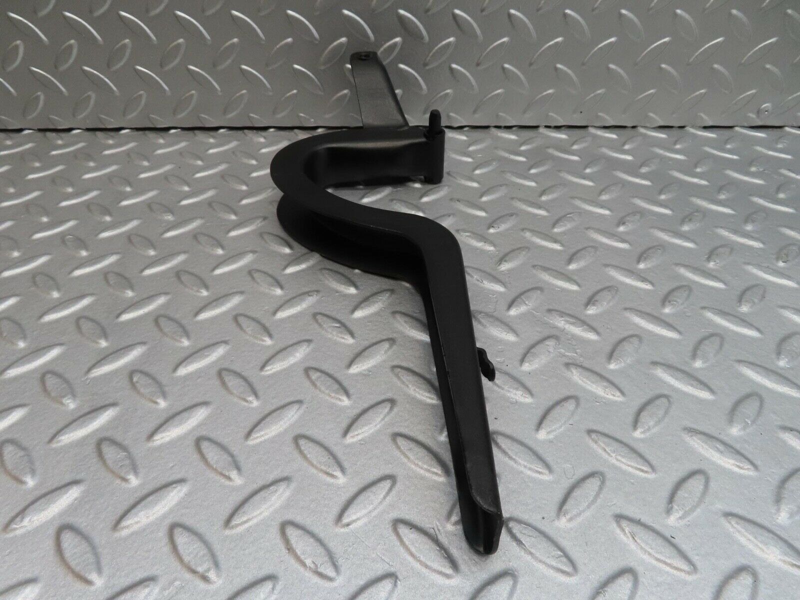 15993 Mercedes-Benz W123 280E Trunk Hinge Left Side 1237500187