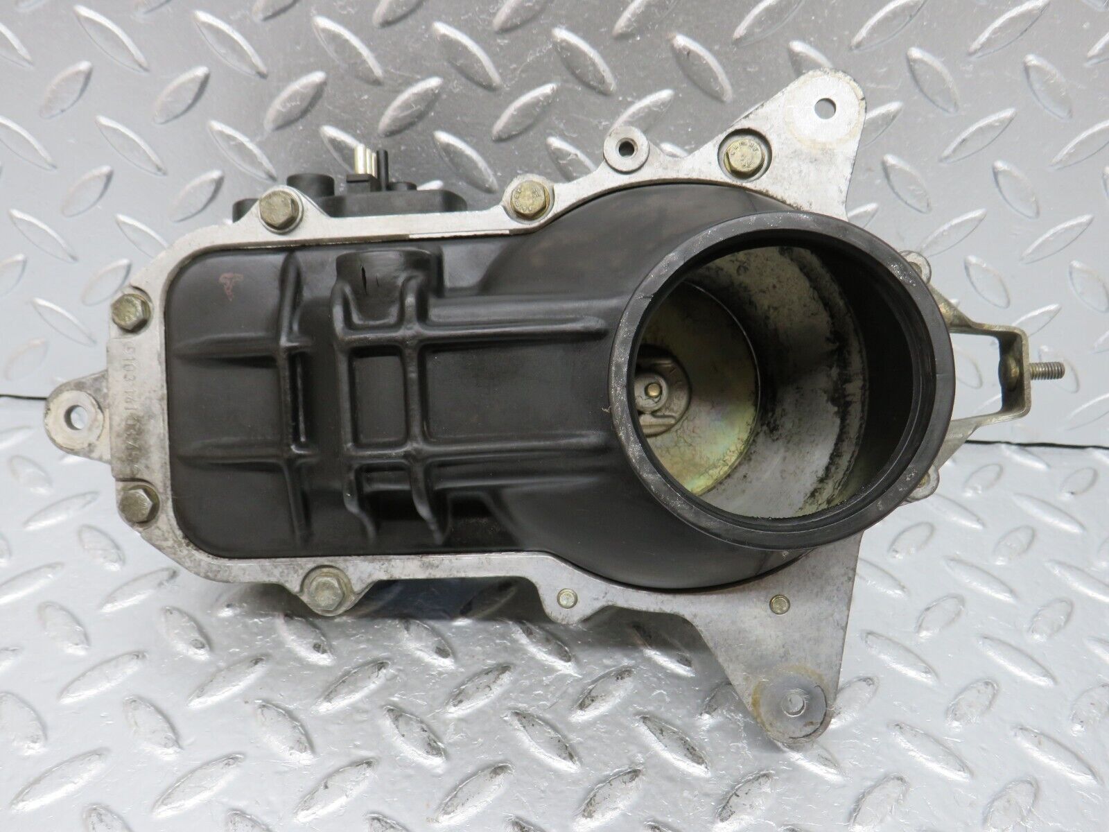 32642 Mercedes-Benz S124 300TE Air Flow Mass Meter Sensor Bosch 1031410090