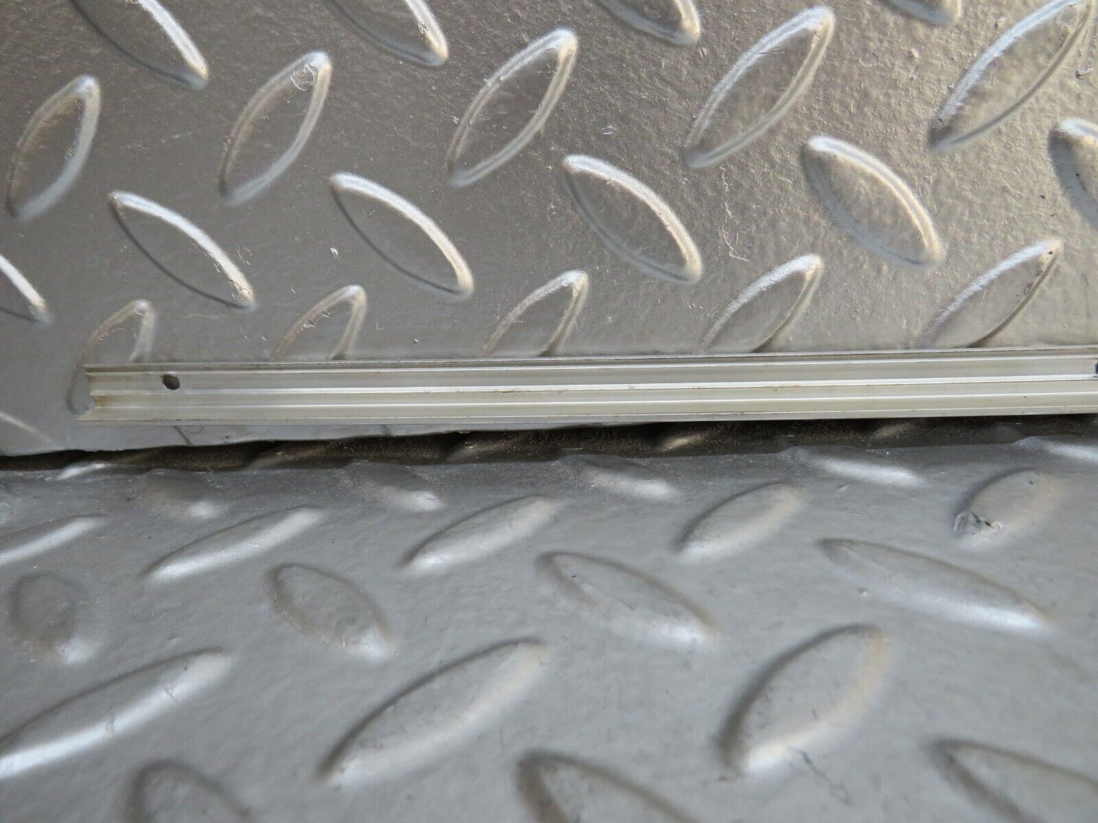 29930 Mercedes-Benz W123 230E Sunroof Chrome Trim