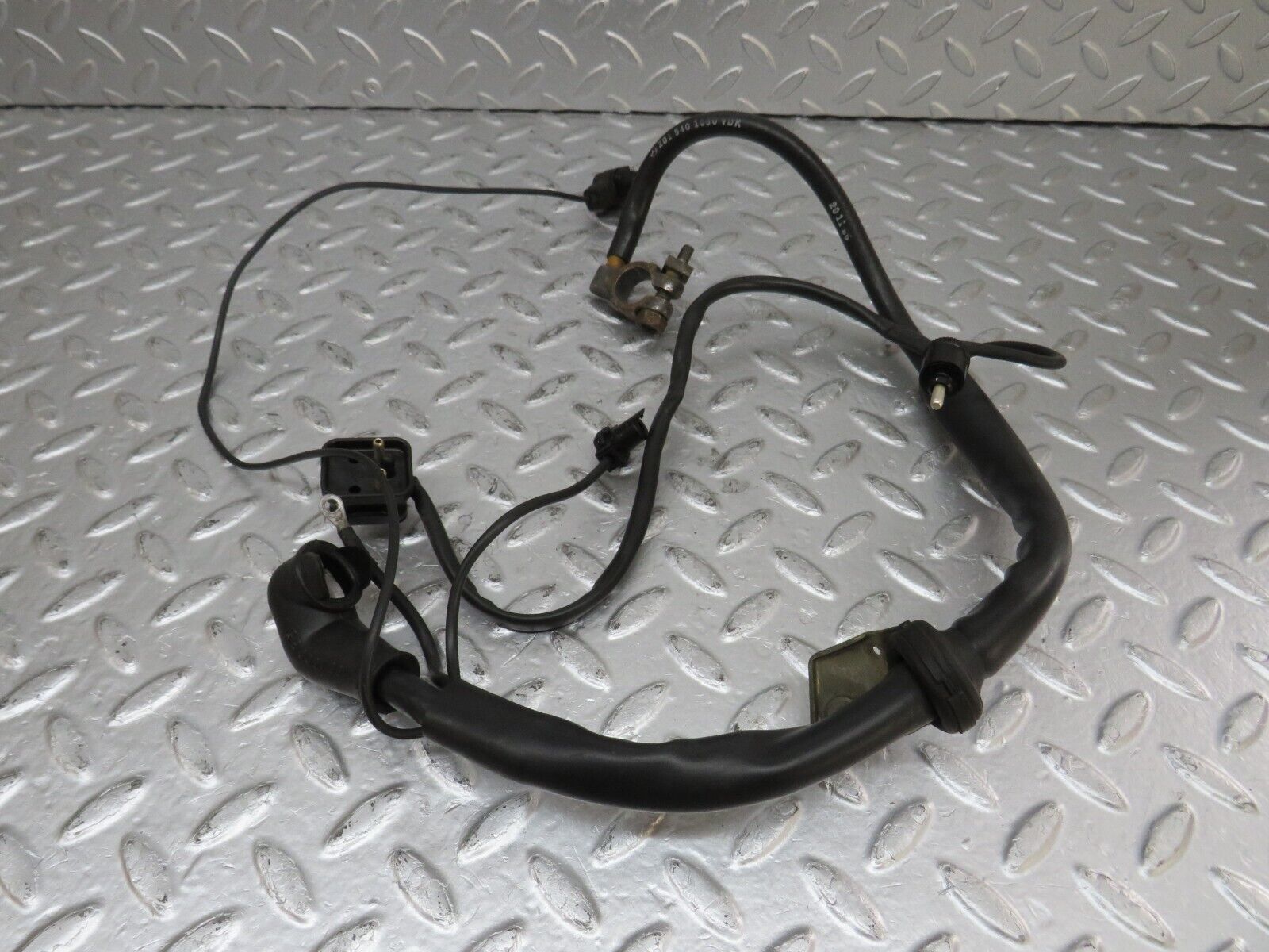 33880 Mercedes-Benz W201 190E 2.0L Battery Wire Cable 2015401030 1155460035