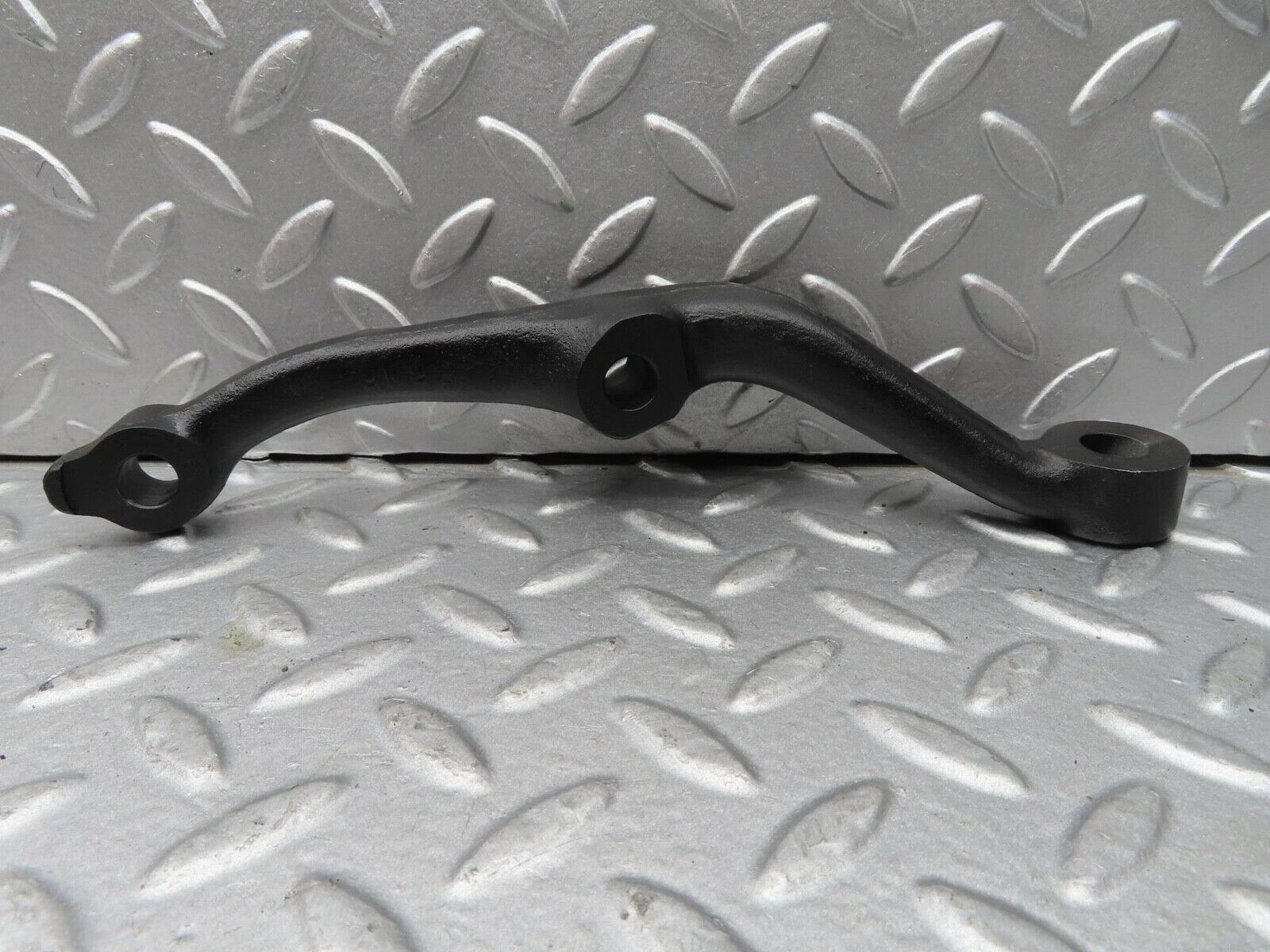 14465 Mercedes-Benz W116 350SE Front Axle Steering Arm Left