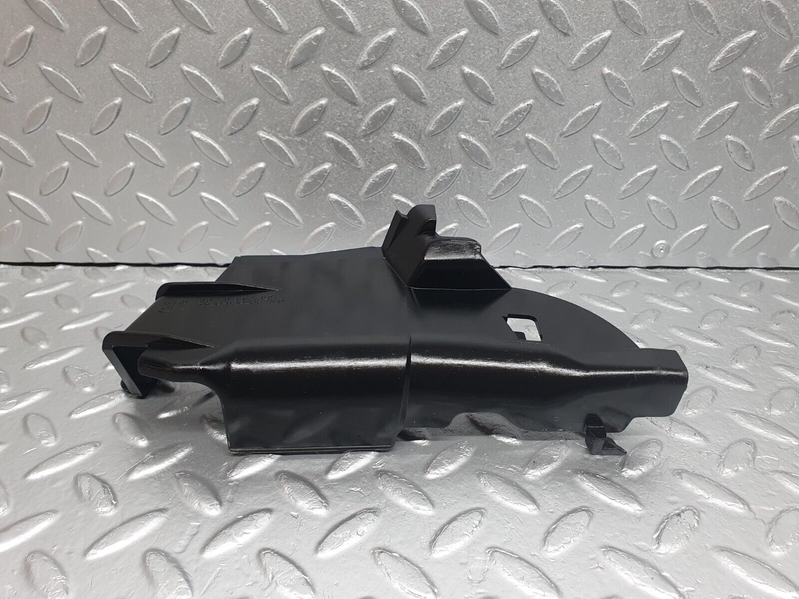 40907 Mercedes-Benz W126 300SE Front Right Door Lock Inner Cover 1267230408