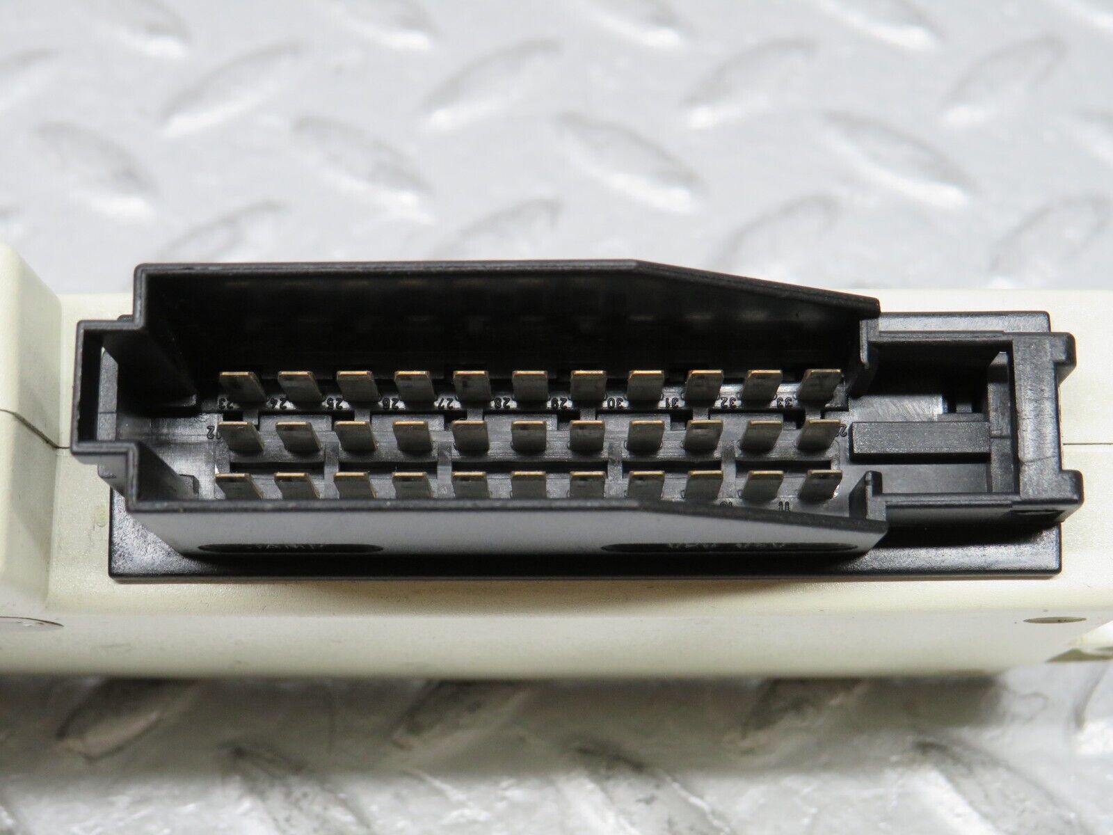 37735 Mercedes-Benz A124 320E Cabriolet Alarm Control Unit 1408204426