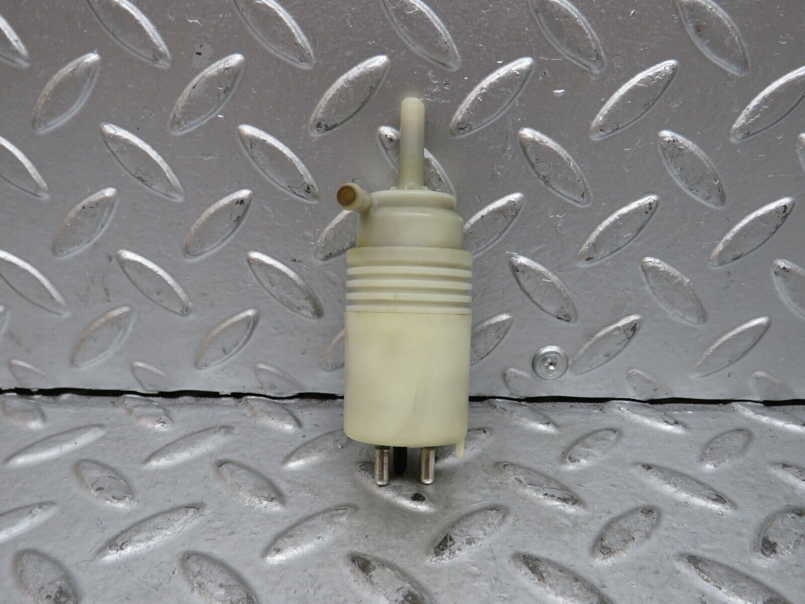 29115 Mercedes-Benz C124 320CE Coupe Windscreen Washer Pump 1248690421