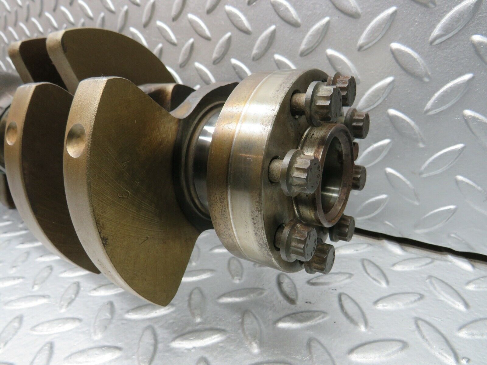 21781 Mercedes-Benz W126 300SE Crankshaft