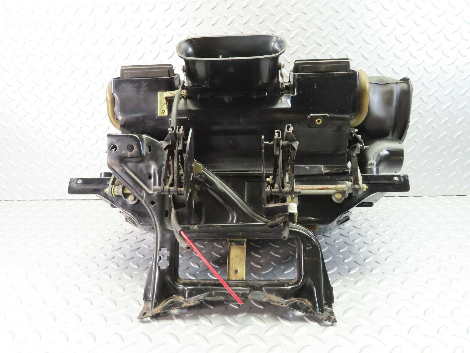 7483 Mercedes-Benz W116 450SE Heater Box Blower Housing