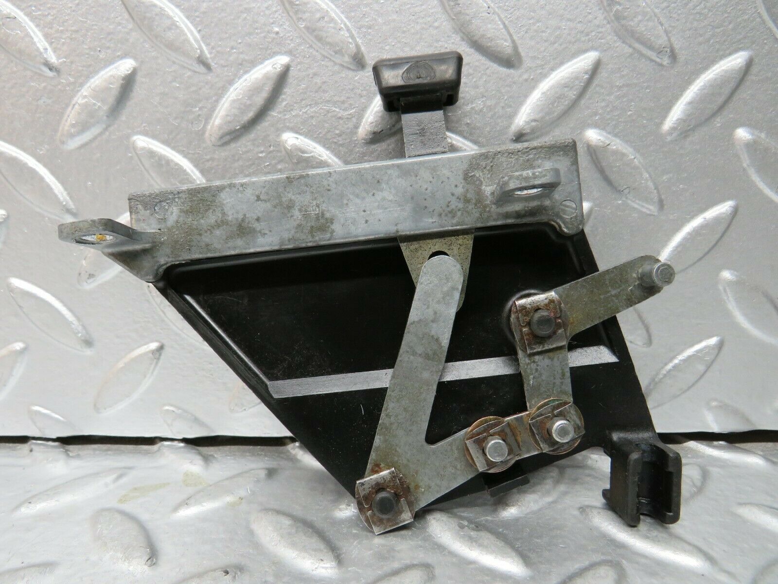 23797 Mercedes-Benz C107 450SLC Coupe Air Vent Control Lever Left 1078300385