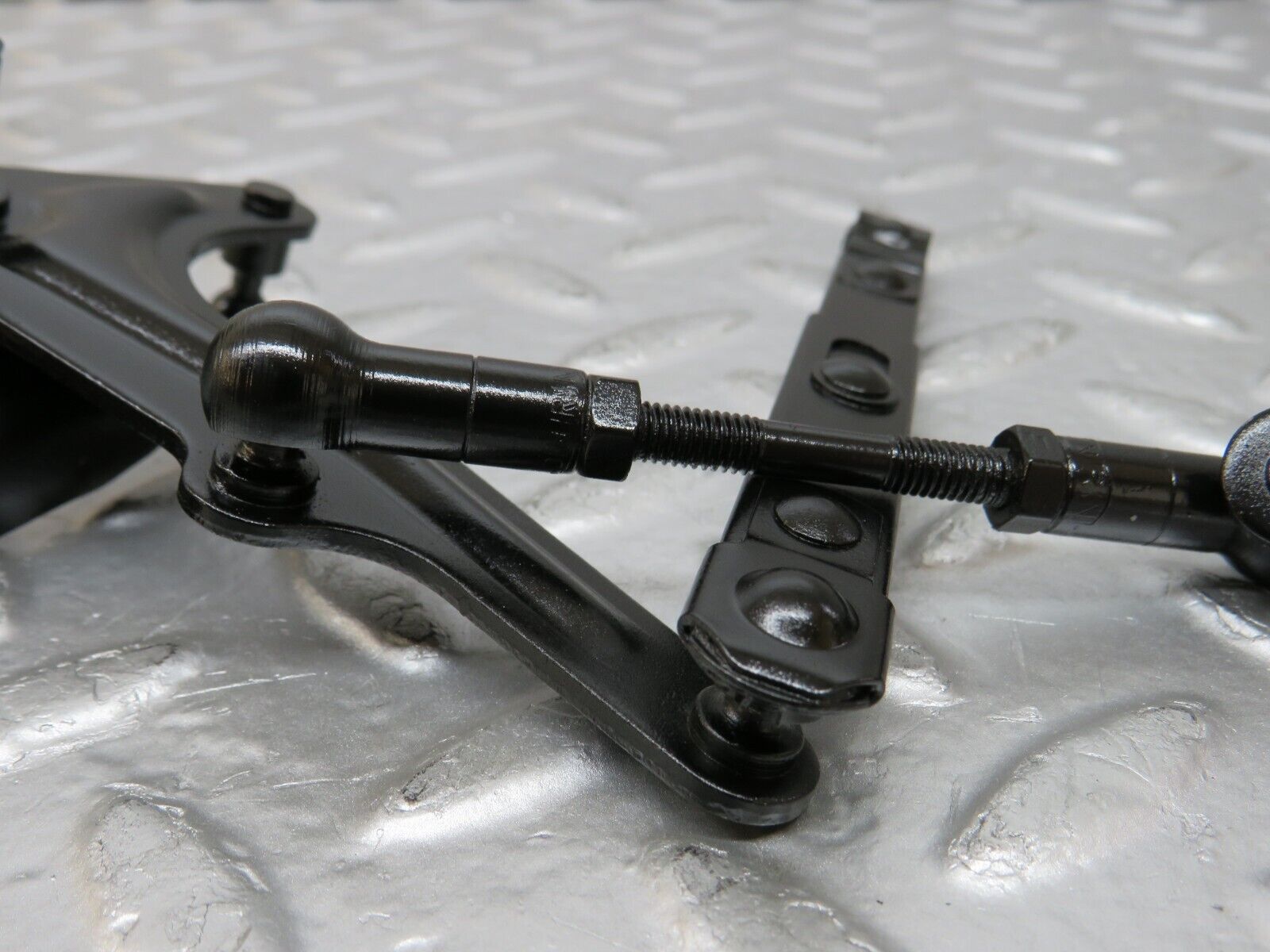 25556 Mercedes-Benz W123 200 Throttle Linkage