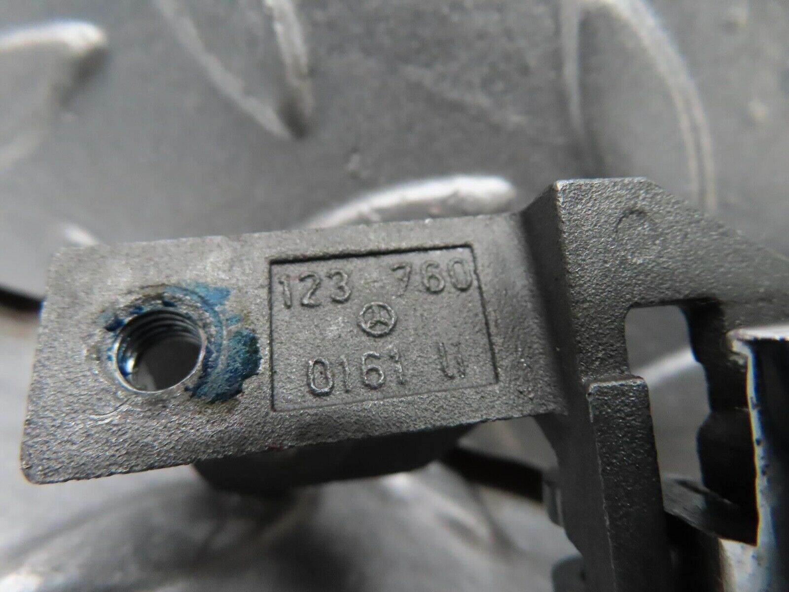 7041 Mercedes-Benz W123 230E Left Interior Door Handle1237600161