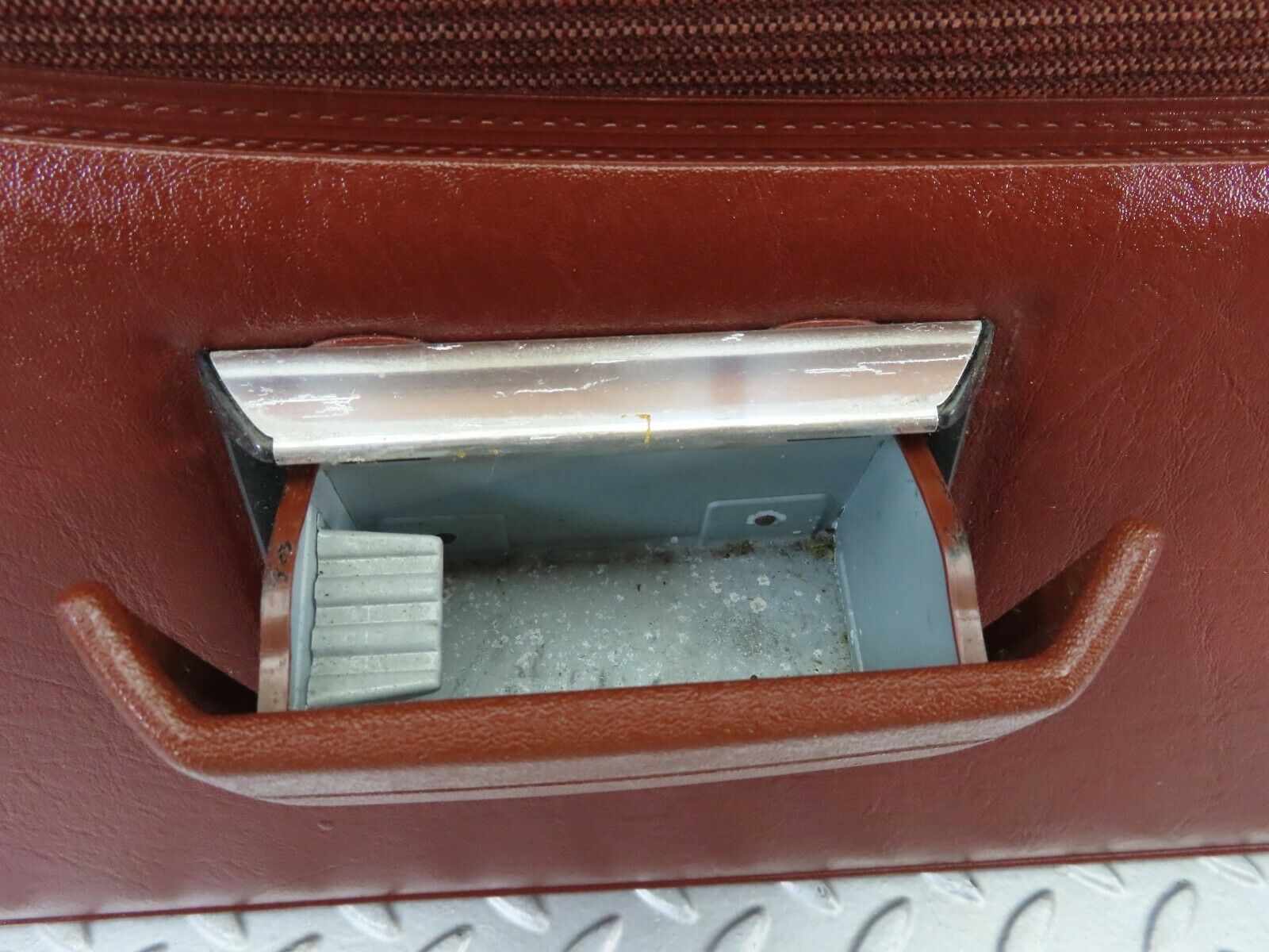 7600 Mercedes-Benz S123 230TE Wagon Rear Right Door Card