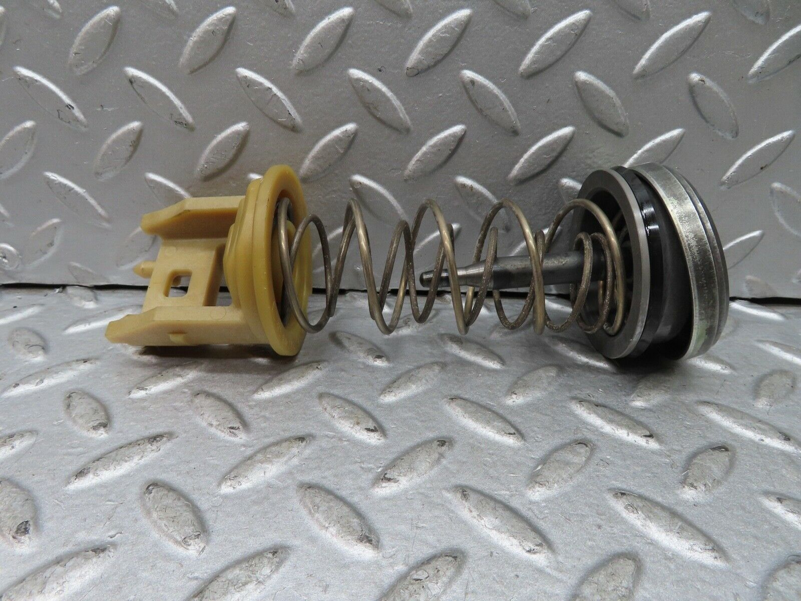 17846 Mercedes-Benz W123 230E Automatic Transmission Front Servo 1232770340