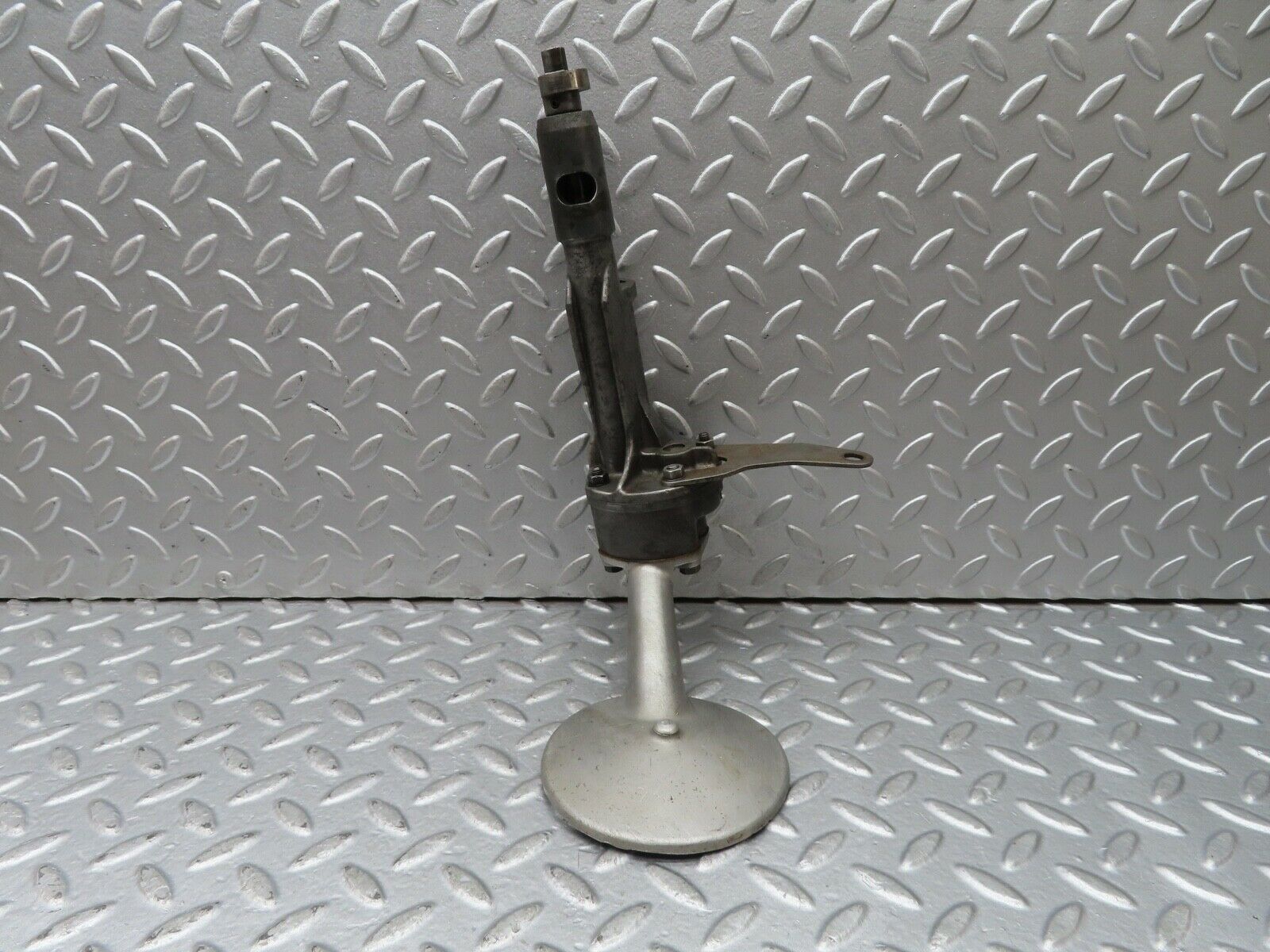 18845 Mercedes-Benz W121 190b Ponton Oil Pump 1211800403