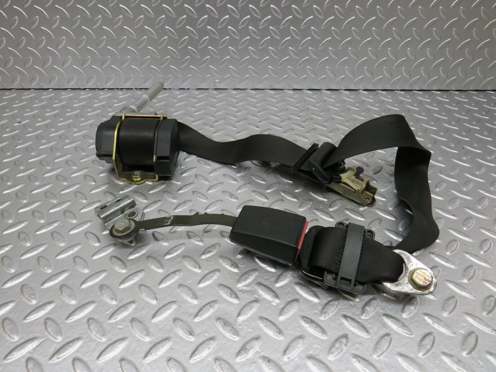 25175 Mercedes-Benz W201 190D Front Right Seat Belt With Buckle 2018606885