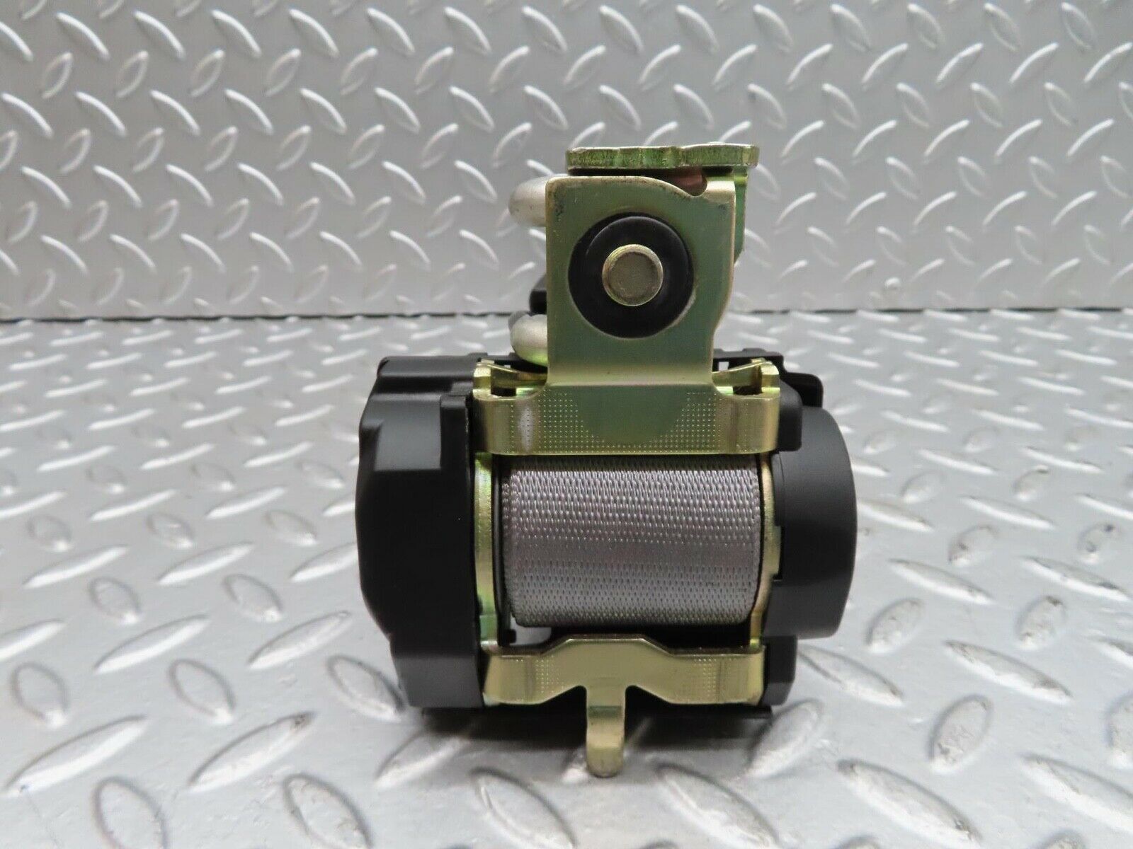 15162 Mercedes-Benz W140 S320 Rear Centre Seat Belt 1408600169